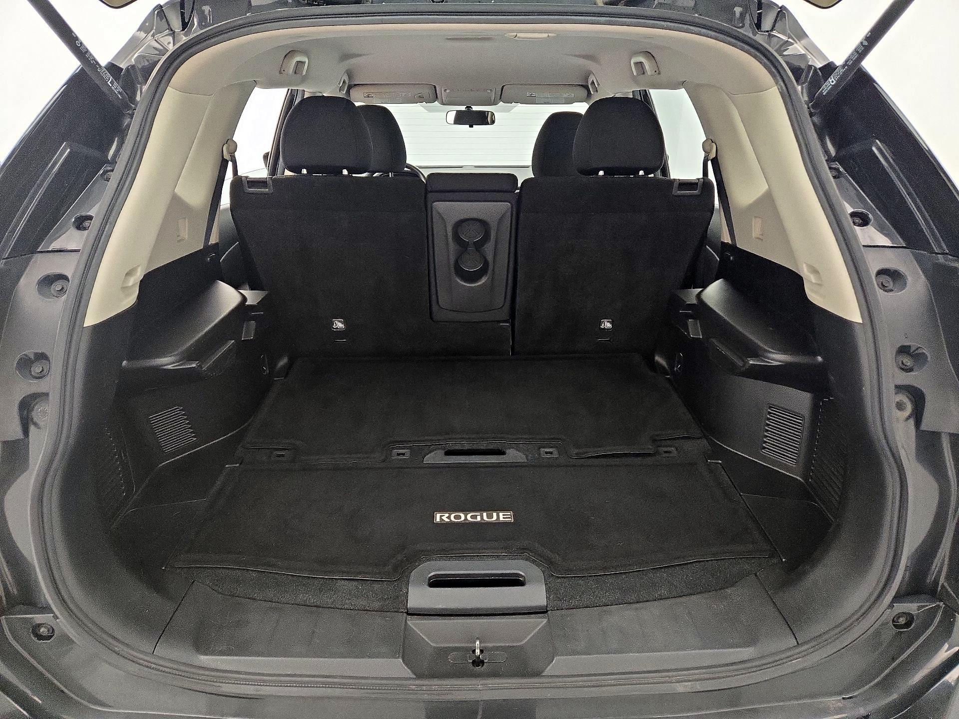 Thumbnail: 2017 Nissan Rogue - 20