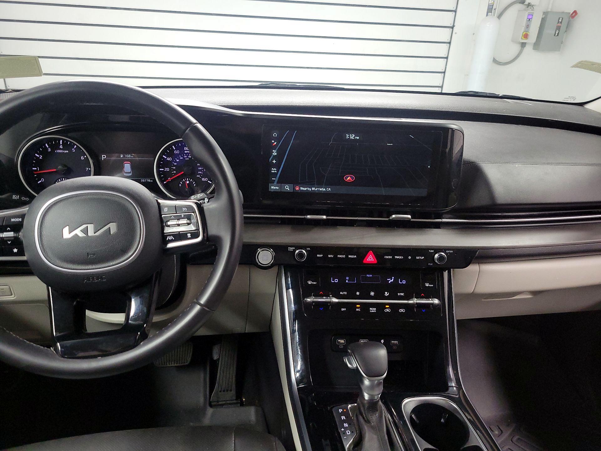 Thumbnail: 2023 Kia Carnival - 9