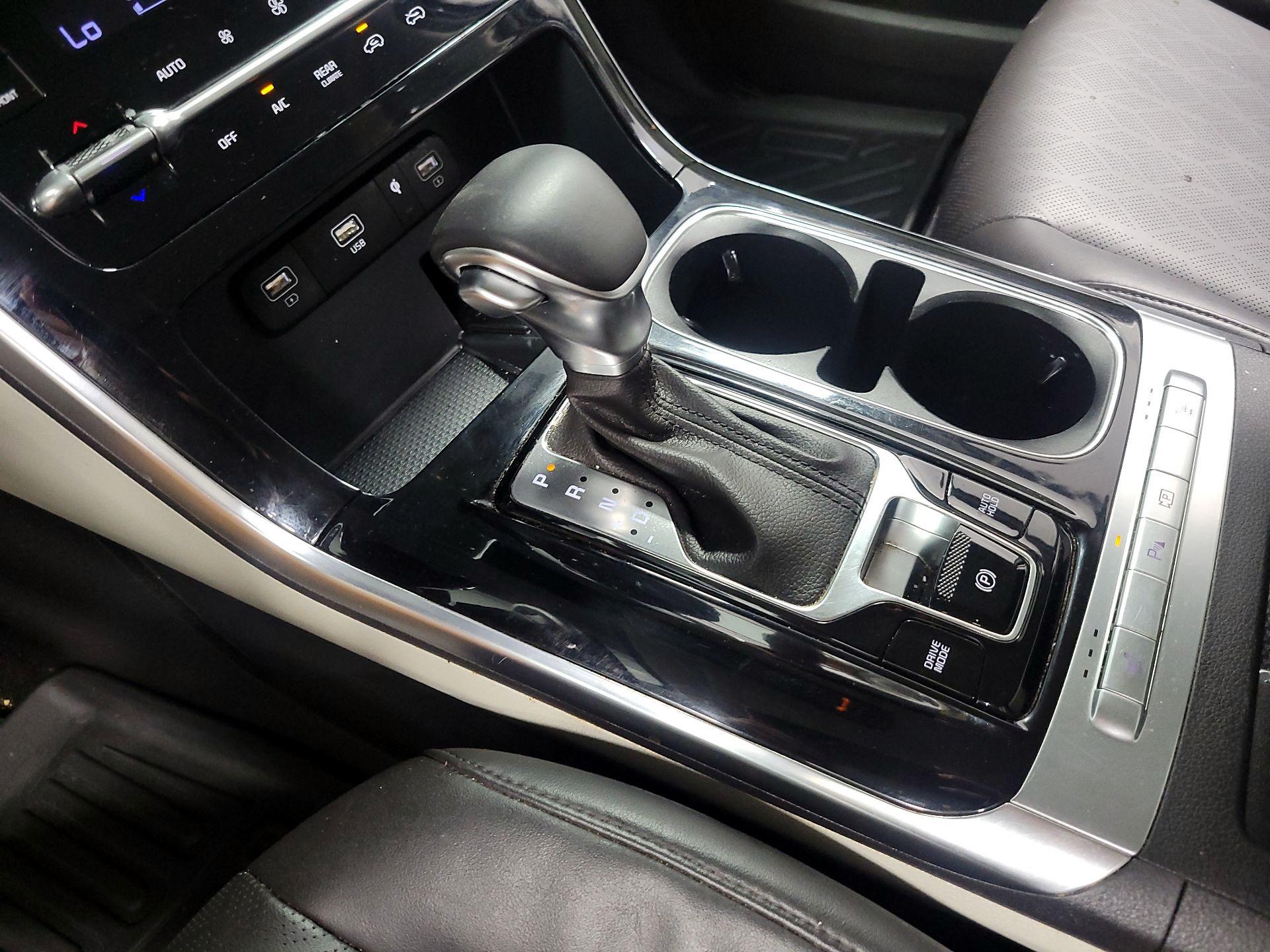 Thumbnail: 2023 Kia Carnival - 18