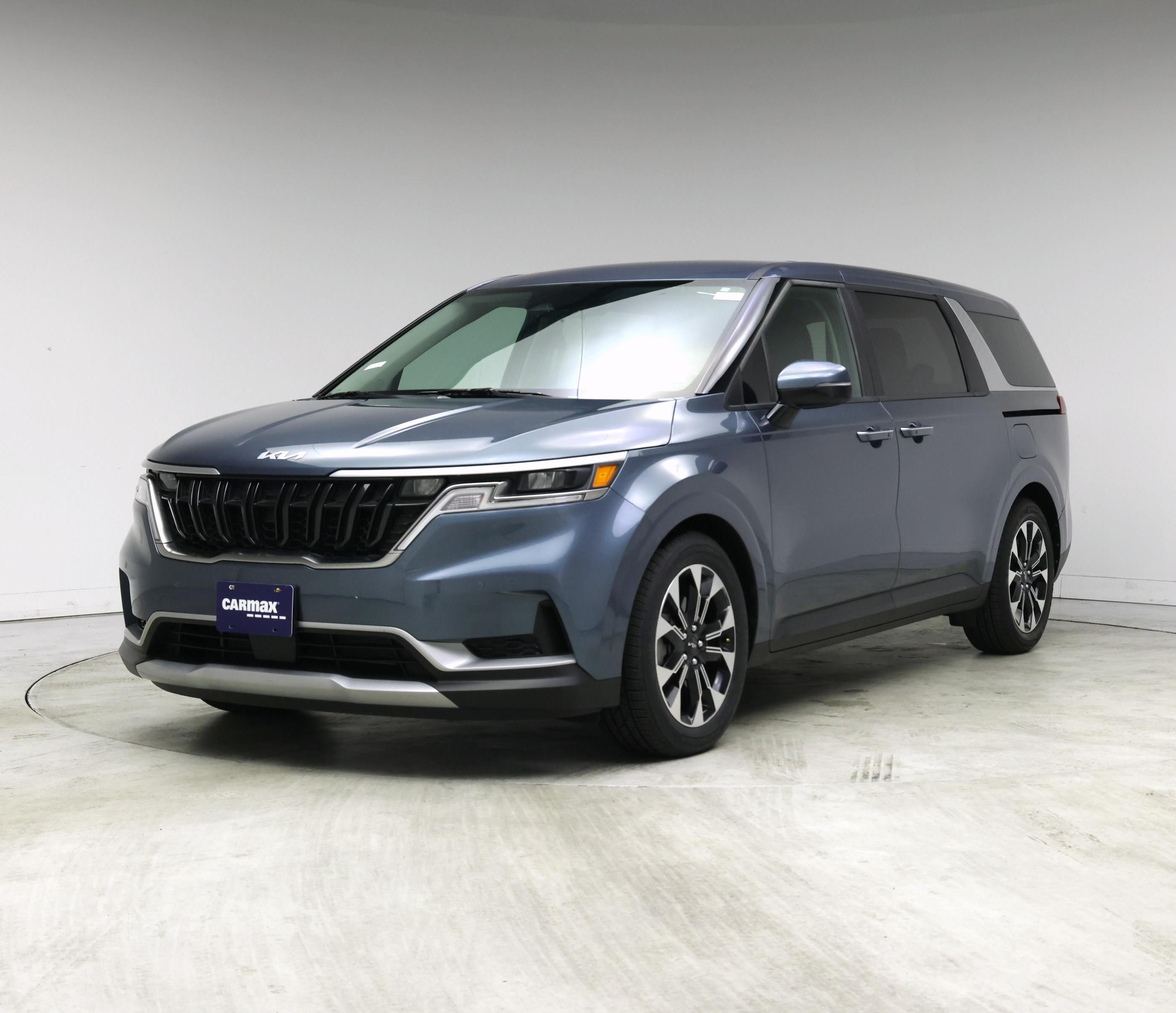 Thumbnail: 2023 Kia Carnival - 4