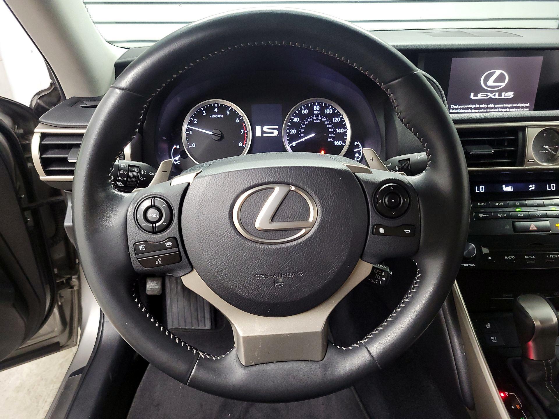 Thumbnail: 2014 Lexus IS - 10