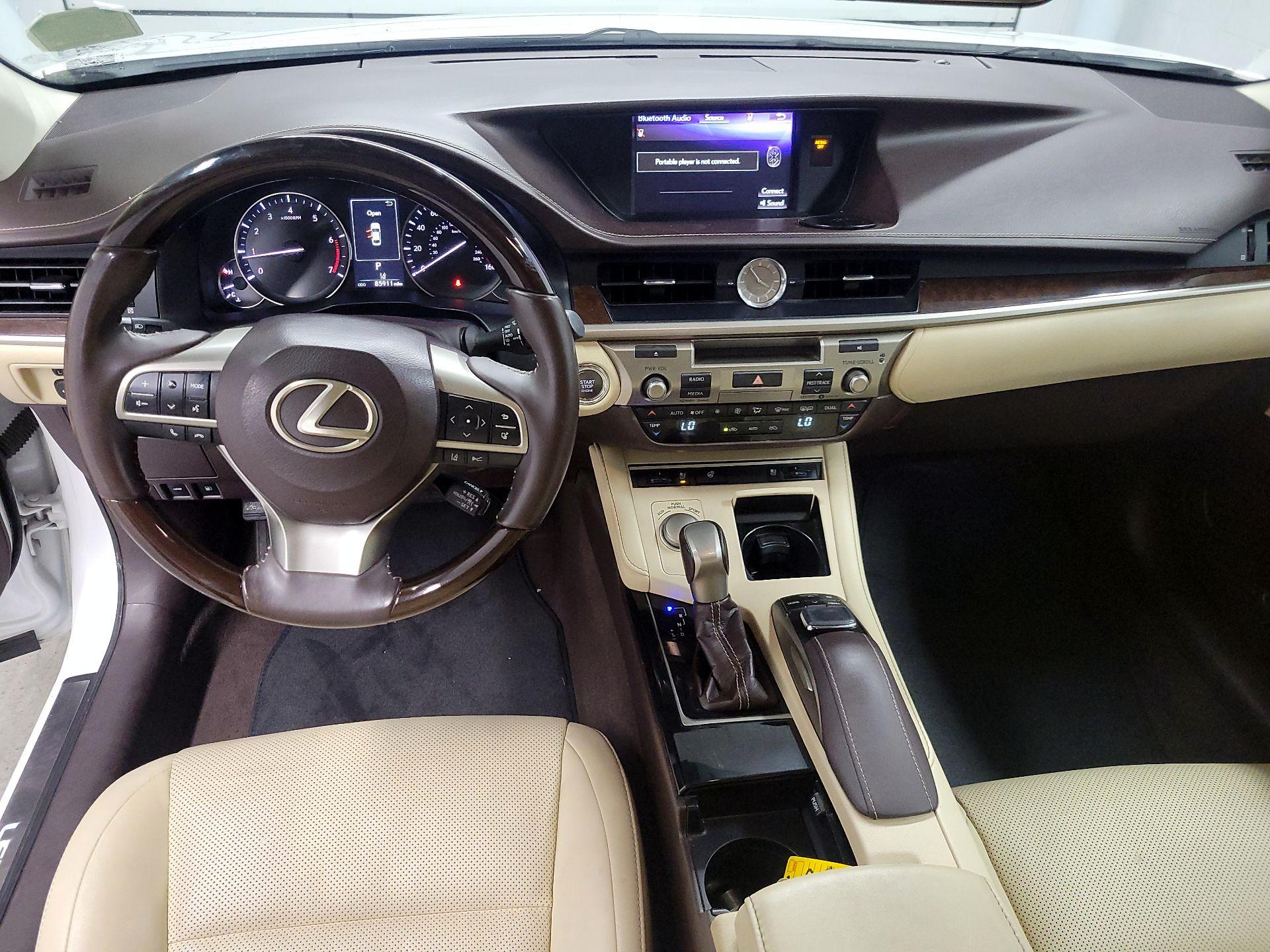 Thumbnail: 2017 Lexus ES - 9