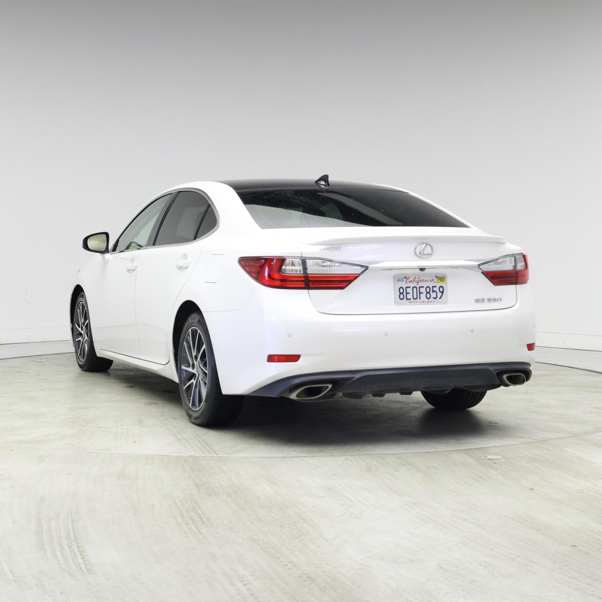 Thumbnail: 2017 Lexus ES - 2