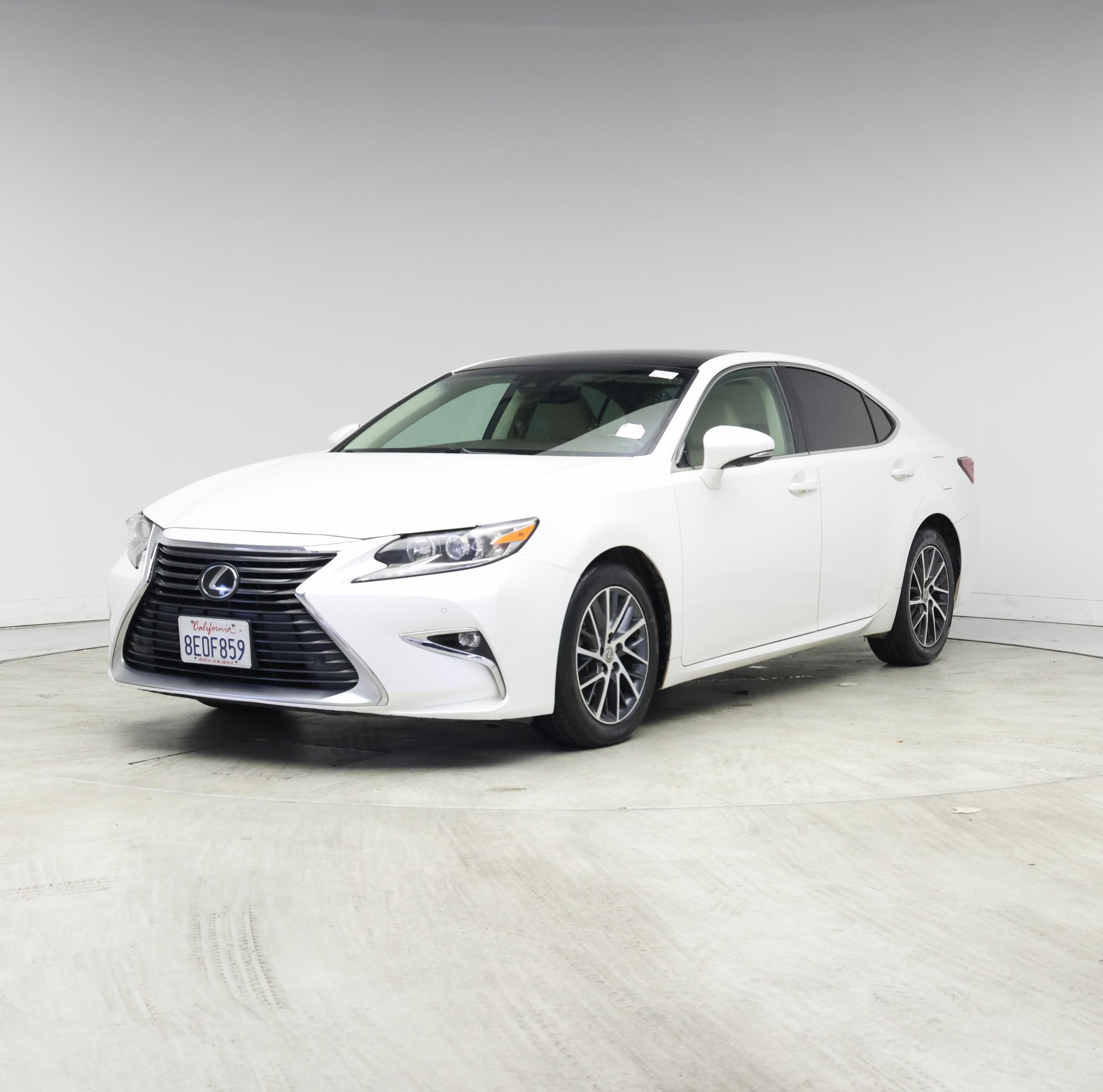 Thumbnail: 2017 Lexus ES - 4