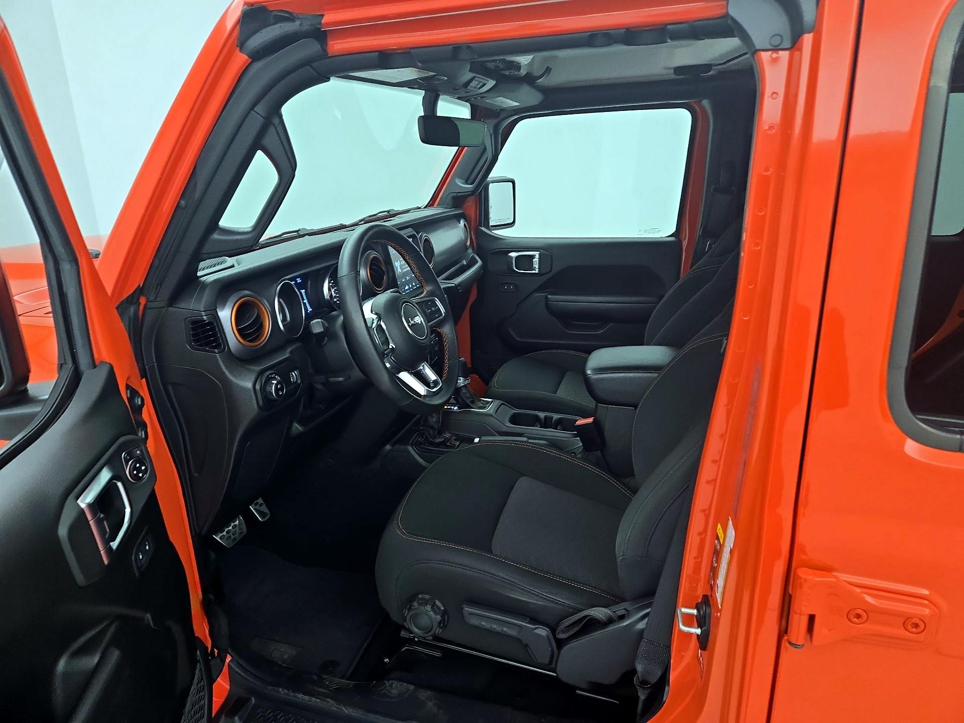 Thumbnail: 2023 Jeep Gladiator - 11