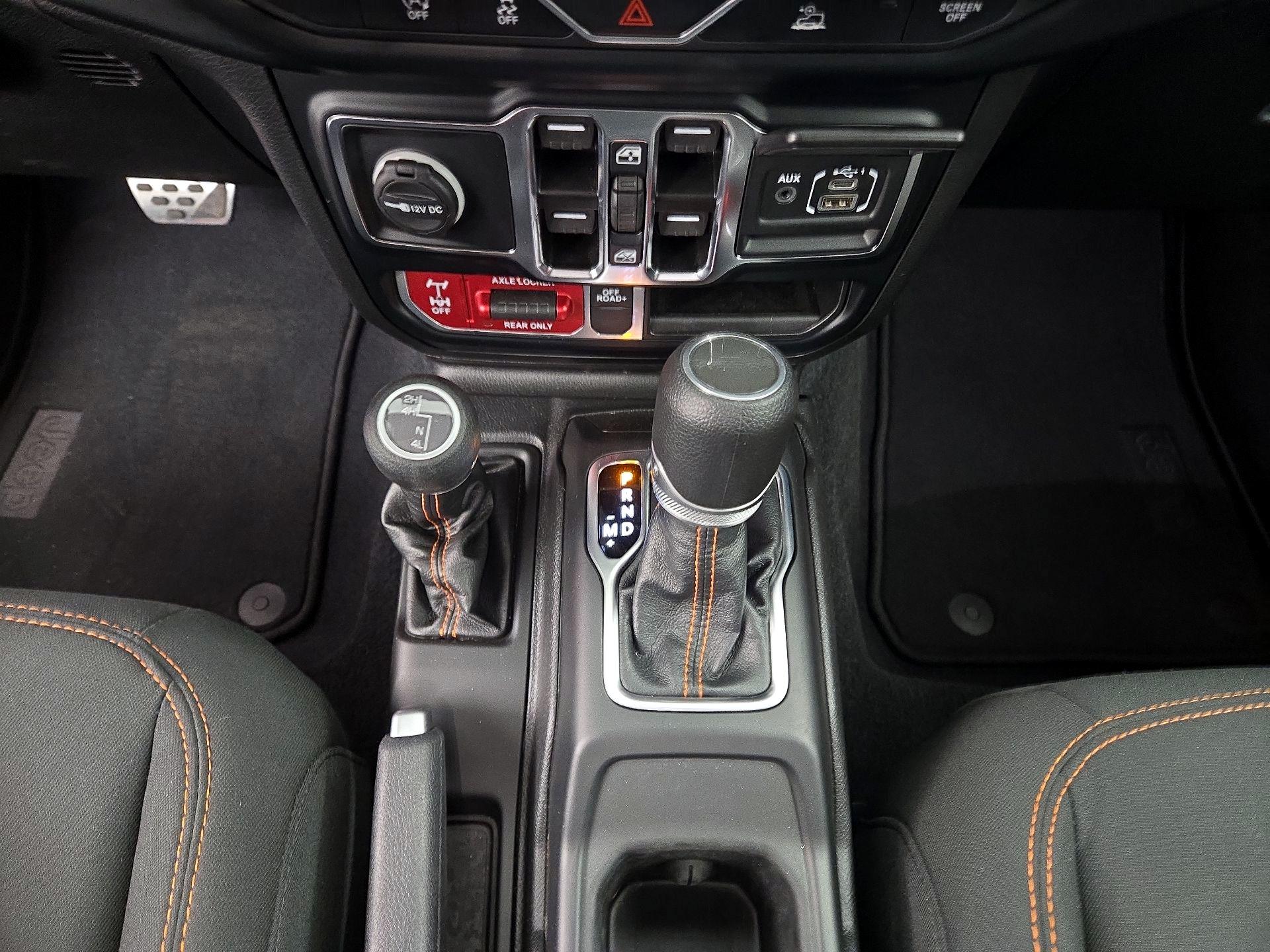 Thumbnail: 2023 Jeep Gladiator - 17