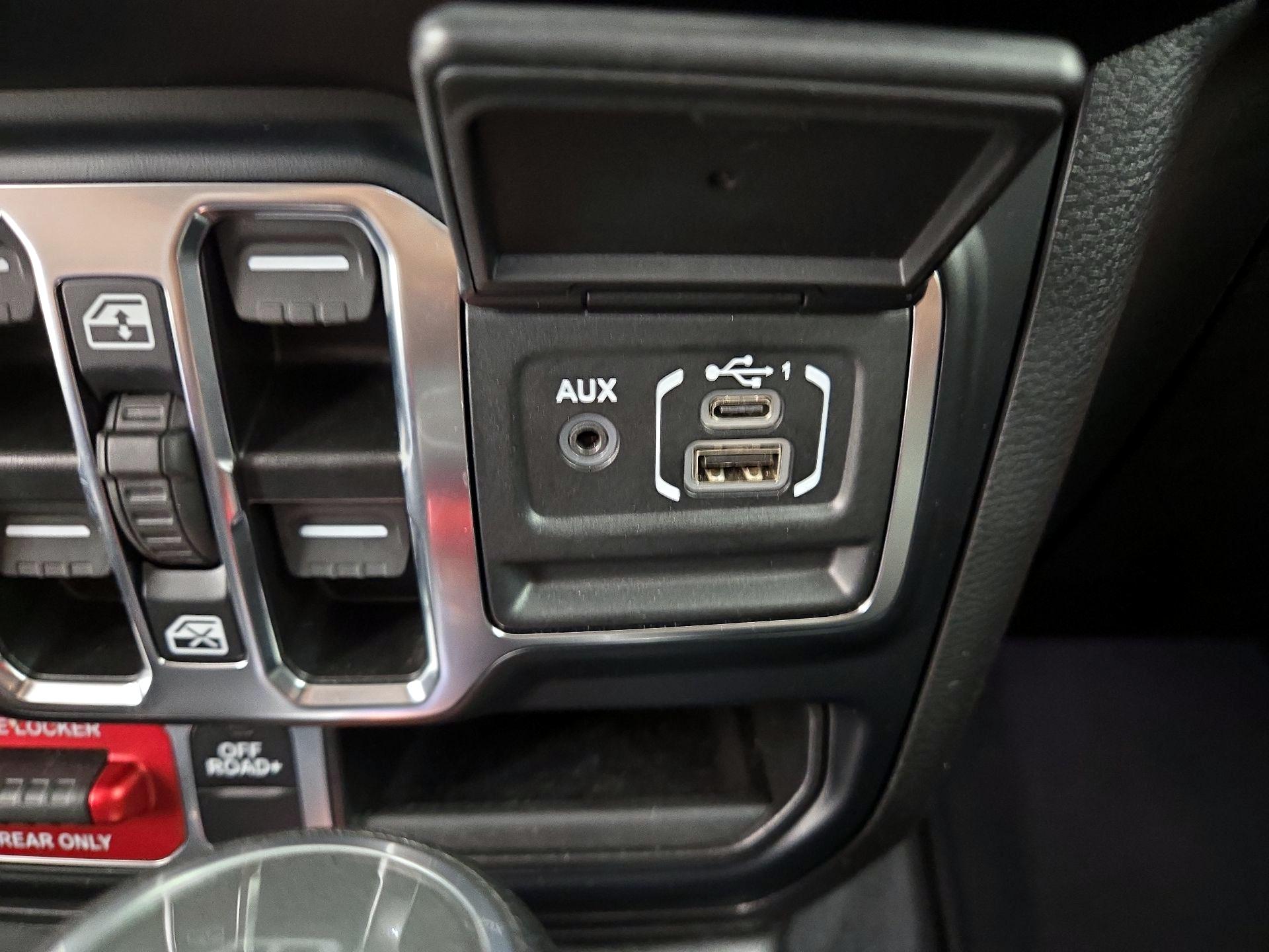 Thumbnail: 2023 Jeep Gladiator - 18