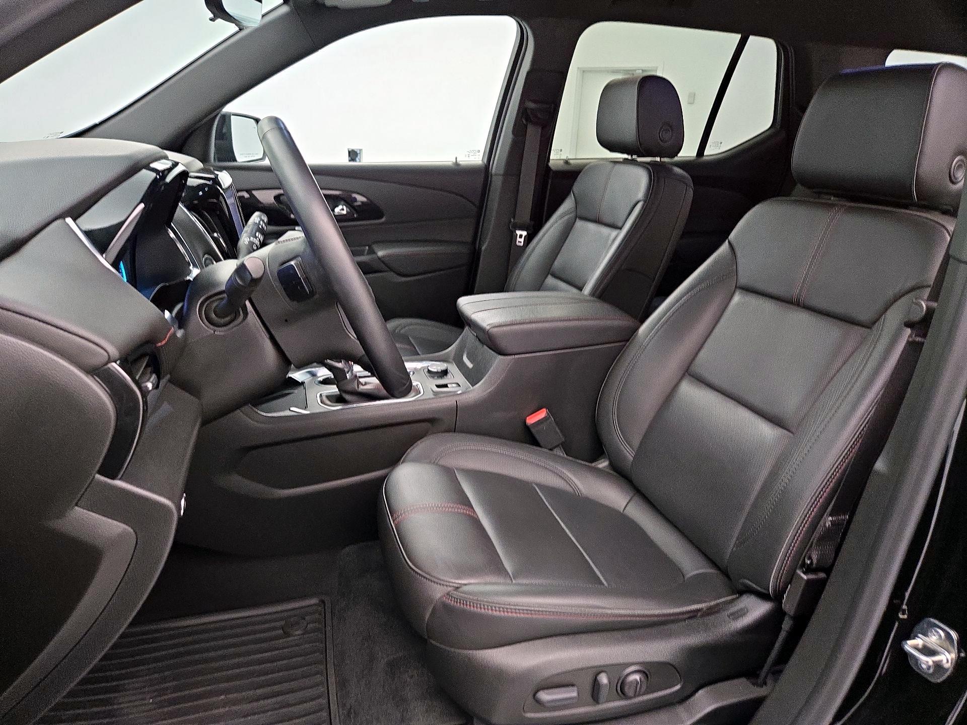 Thumbnail: 2023 Chevrolet Traverse - 11