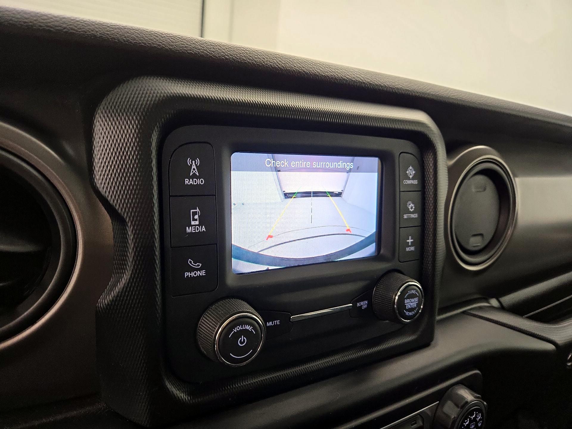 Thumbnail: 2021 Jeep Wrangler - 14