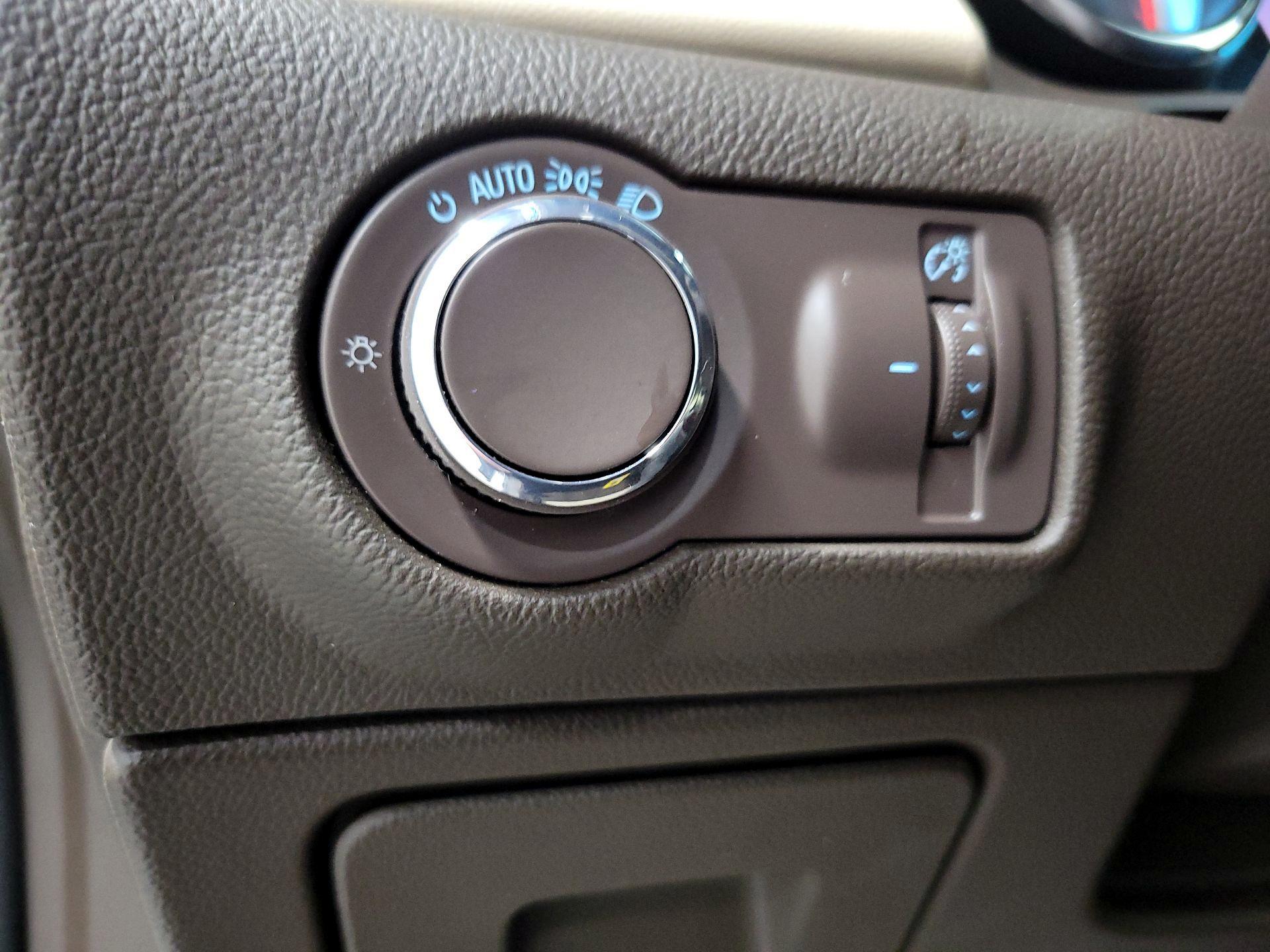 Thumbnail: 2016 Buick Verano - 13