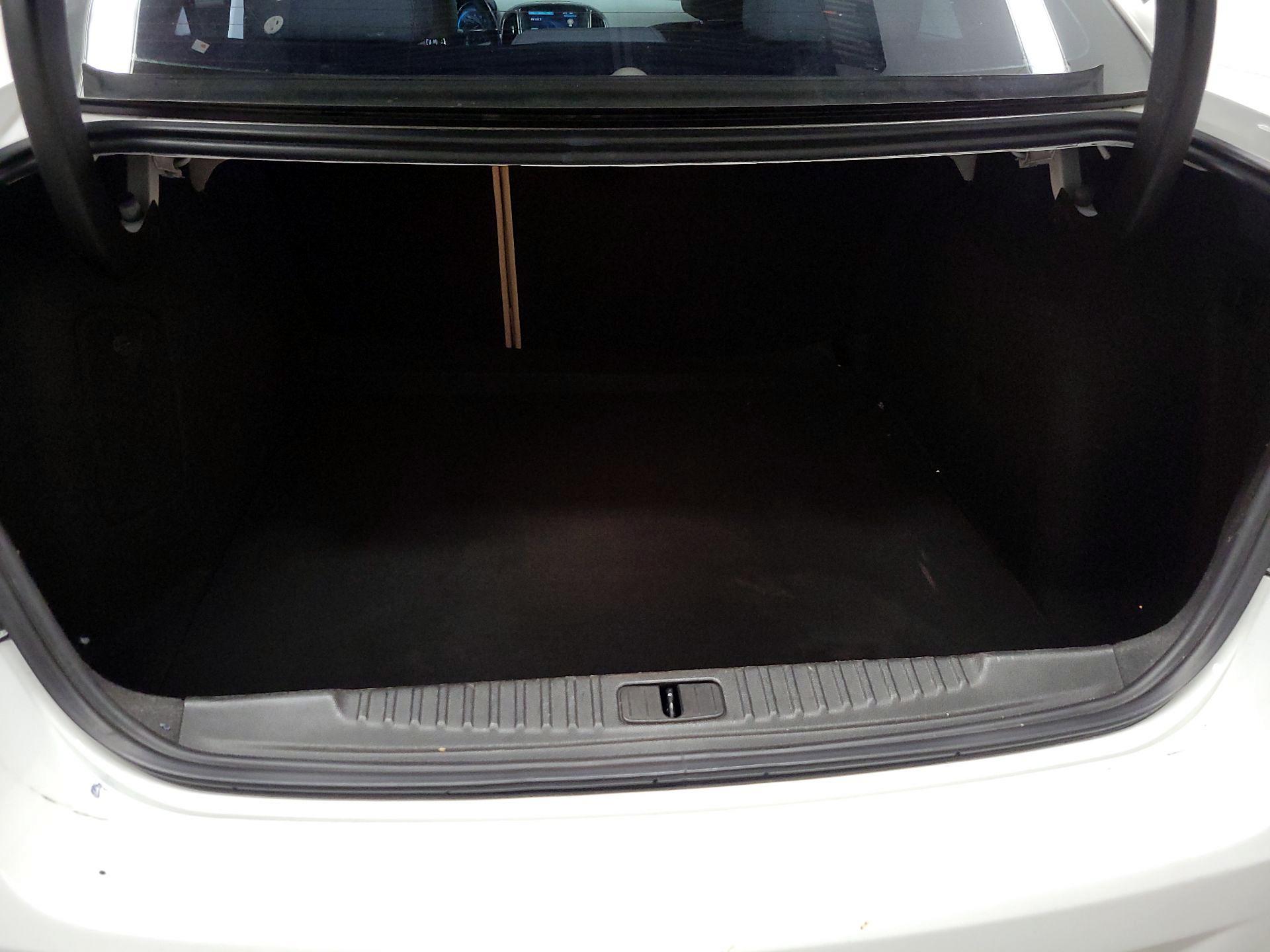 Thumbnail: 2016 Buick Verano - 20
