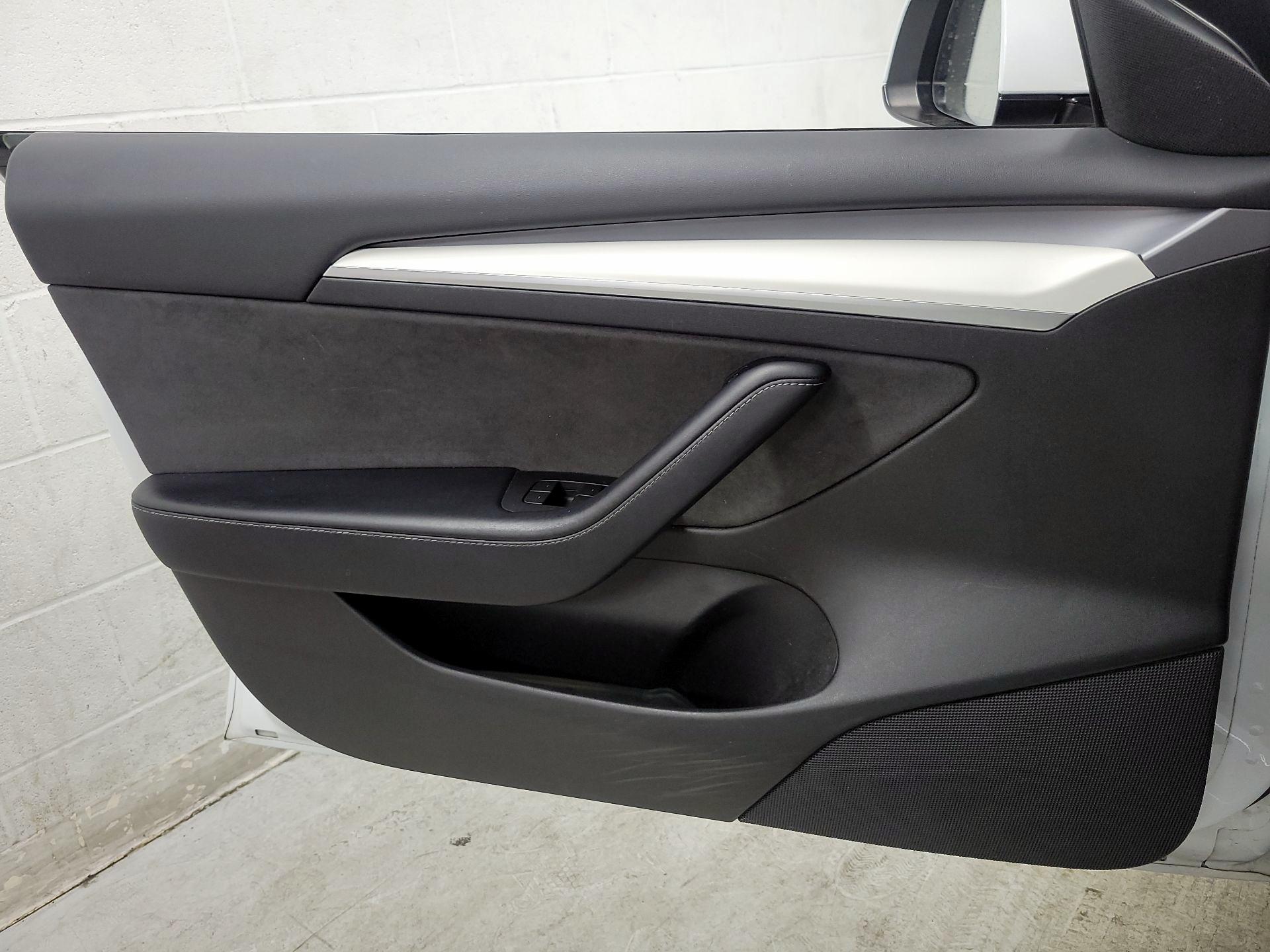Thumbnail: 2021 Tesla Model 3 - 12