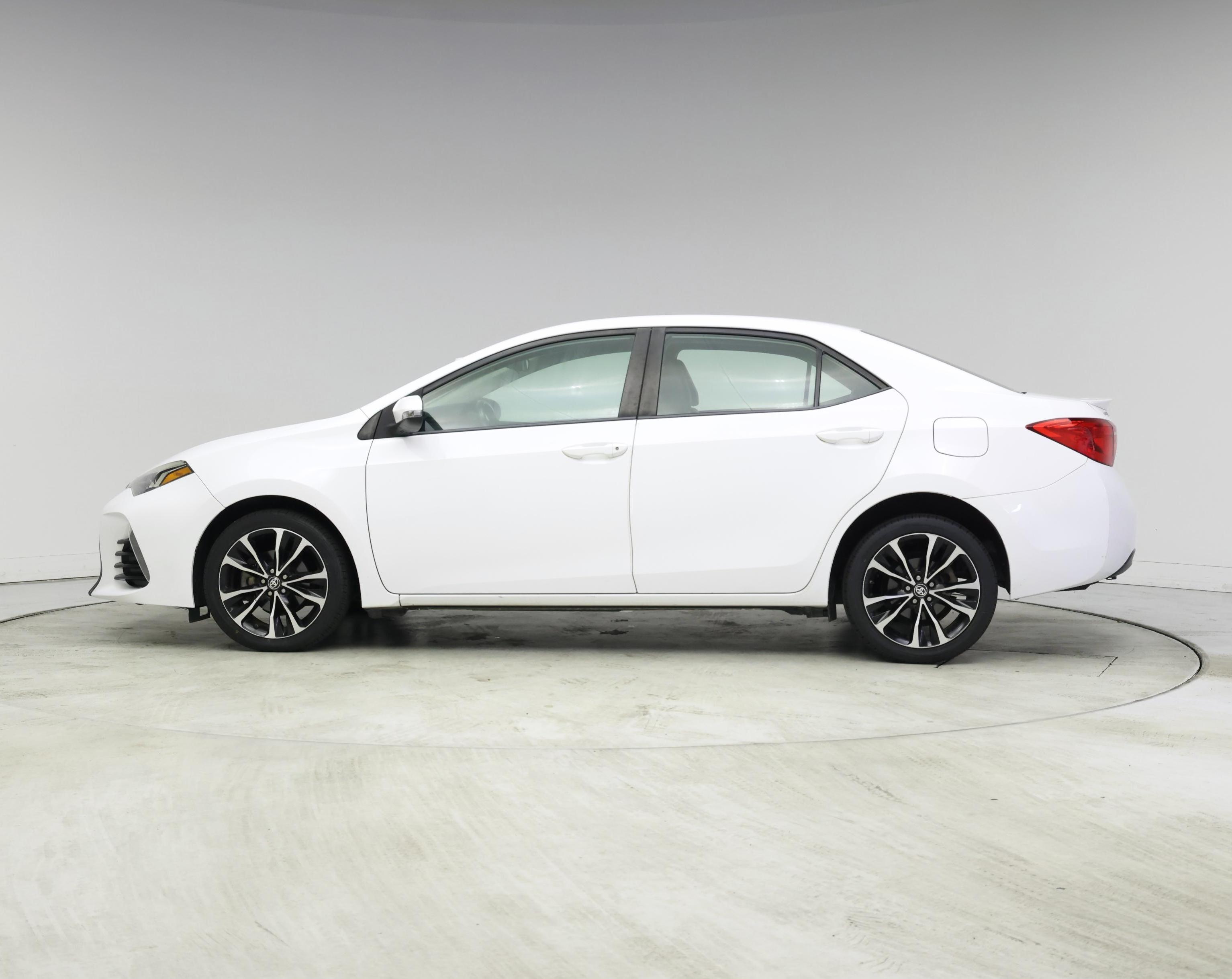 Thumbnail: 2019 Toyota Corolla - 3