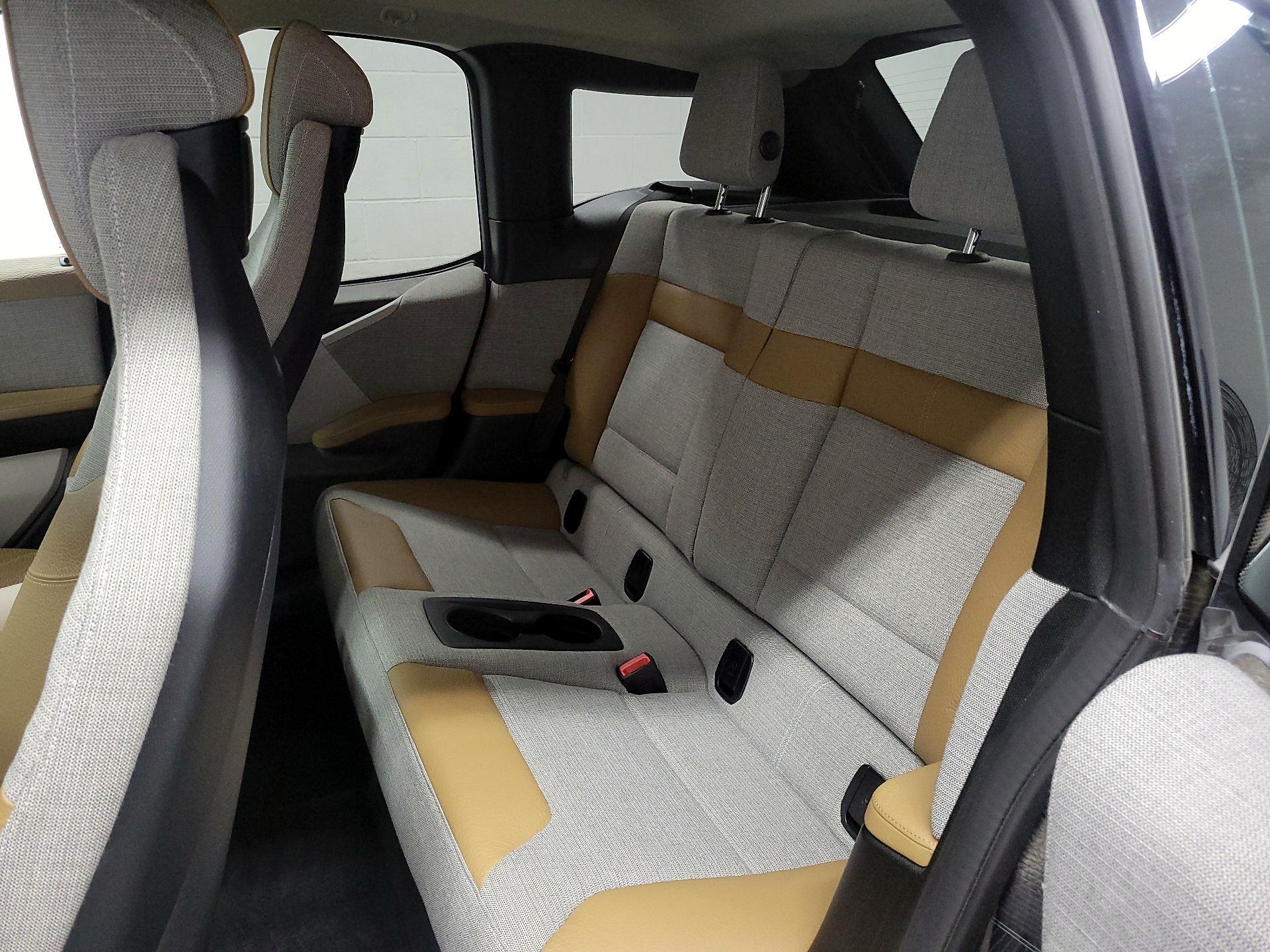 Thumbnail: 2017 BMW i3 - 19