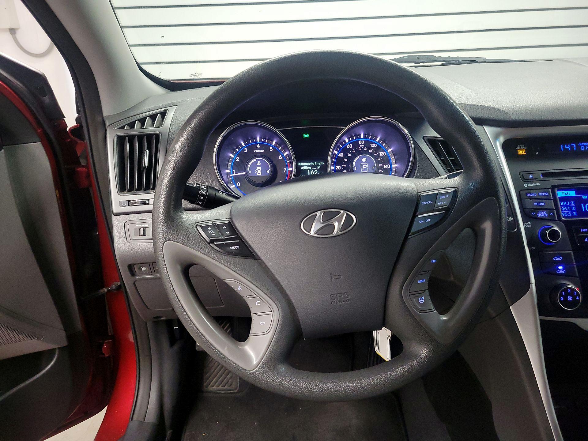 Thumbnail: 2014 Hyundai Sonata - 10