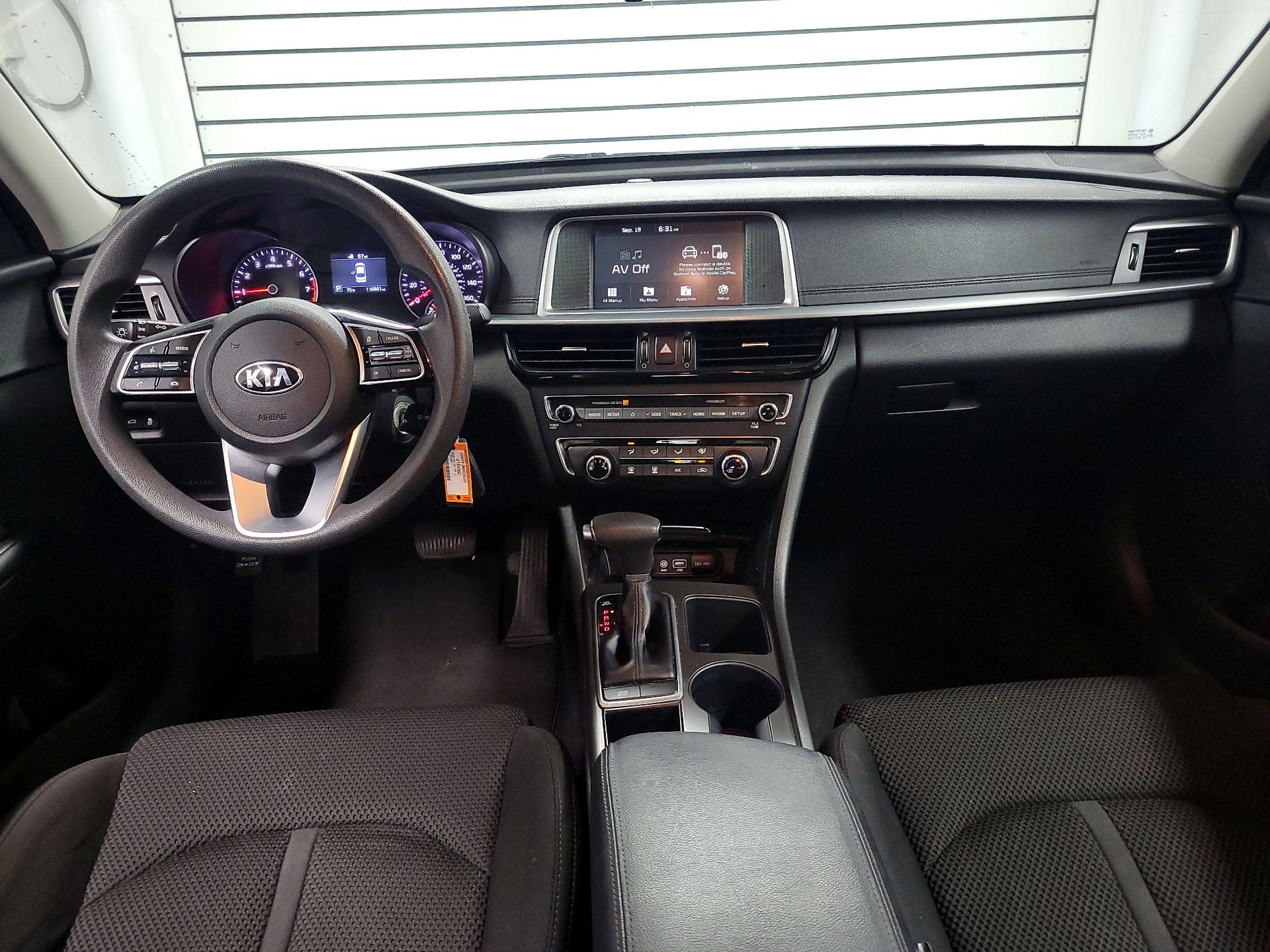 Thumbnail: 2019 Kia Optima - 9