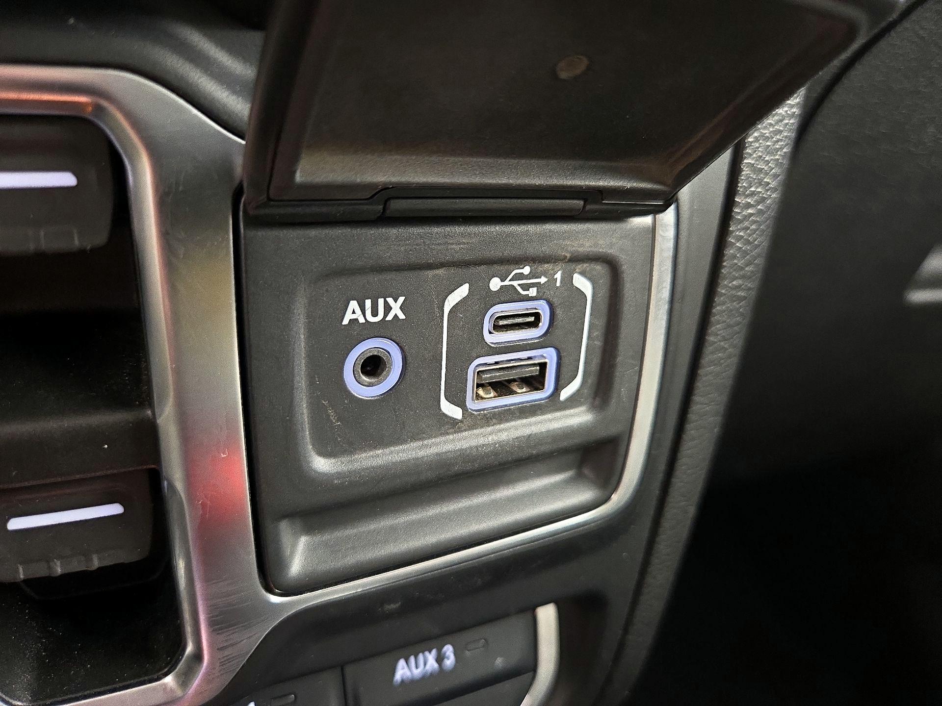 Thumbnail: 2021 Jeep Wrangler - 19