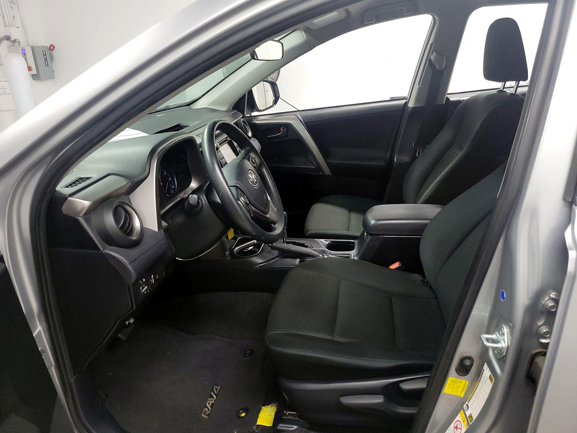 Thumbnail: 2018 Toyota RAV4 - 11