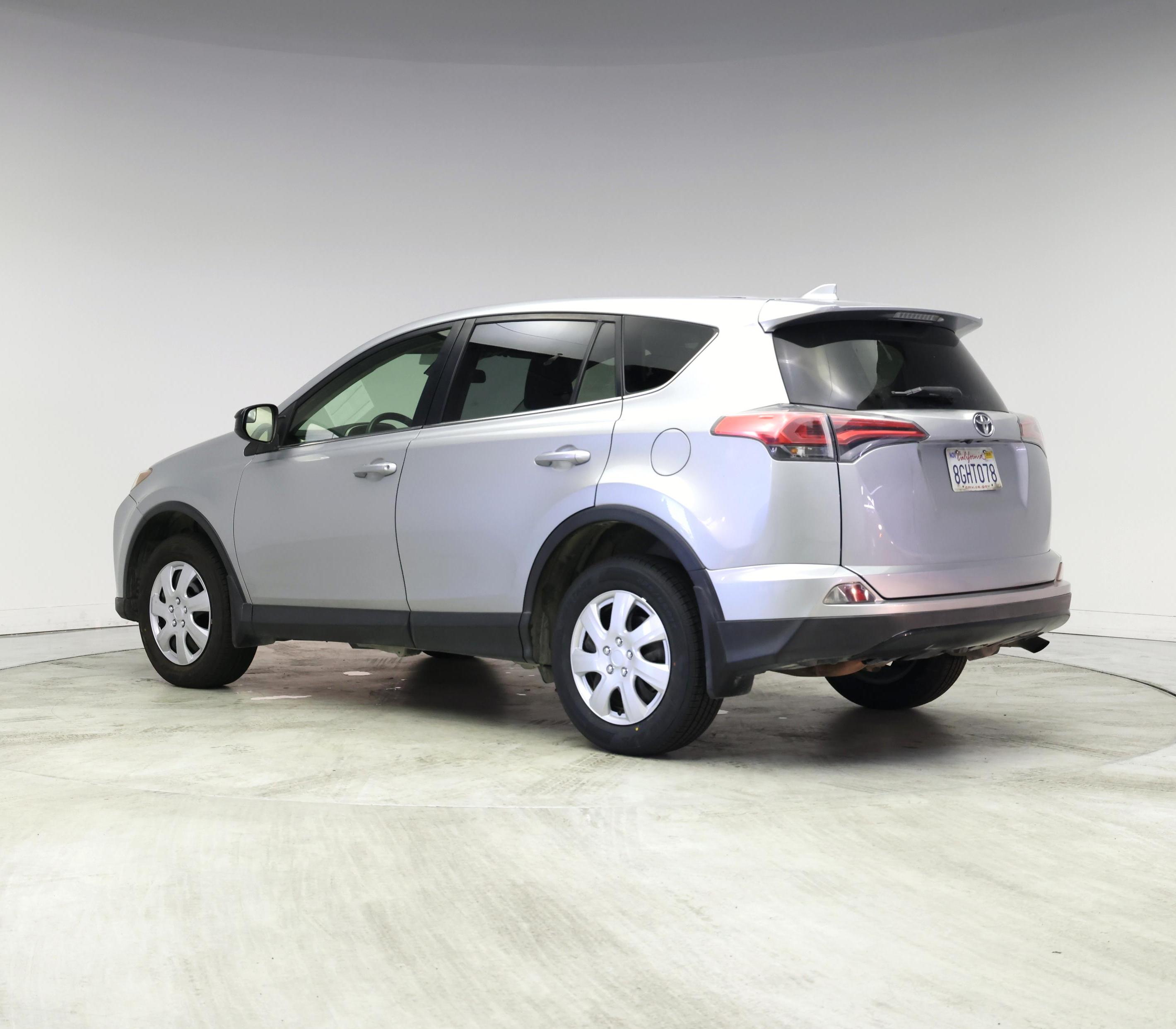 Thumbnail: 2018 Toyota RAV4 - 2
