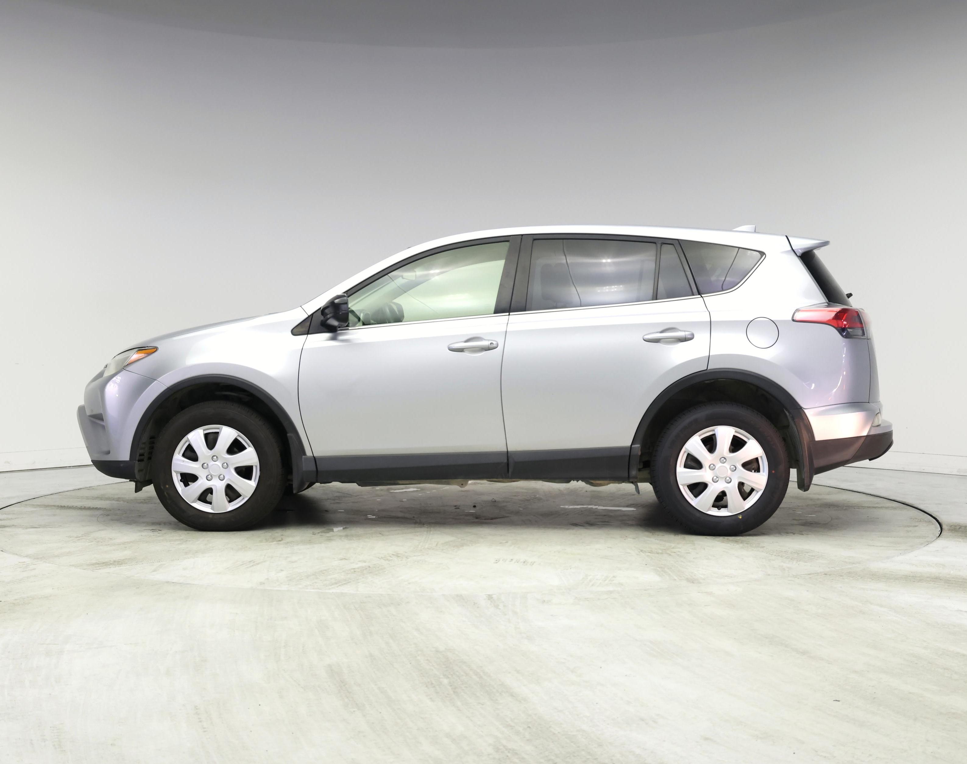 Thumbnail: 2018 Toyota RAV4 - 3