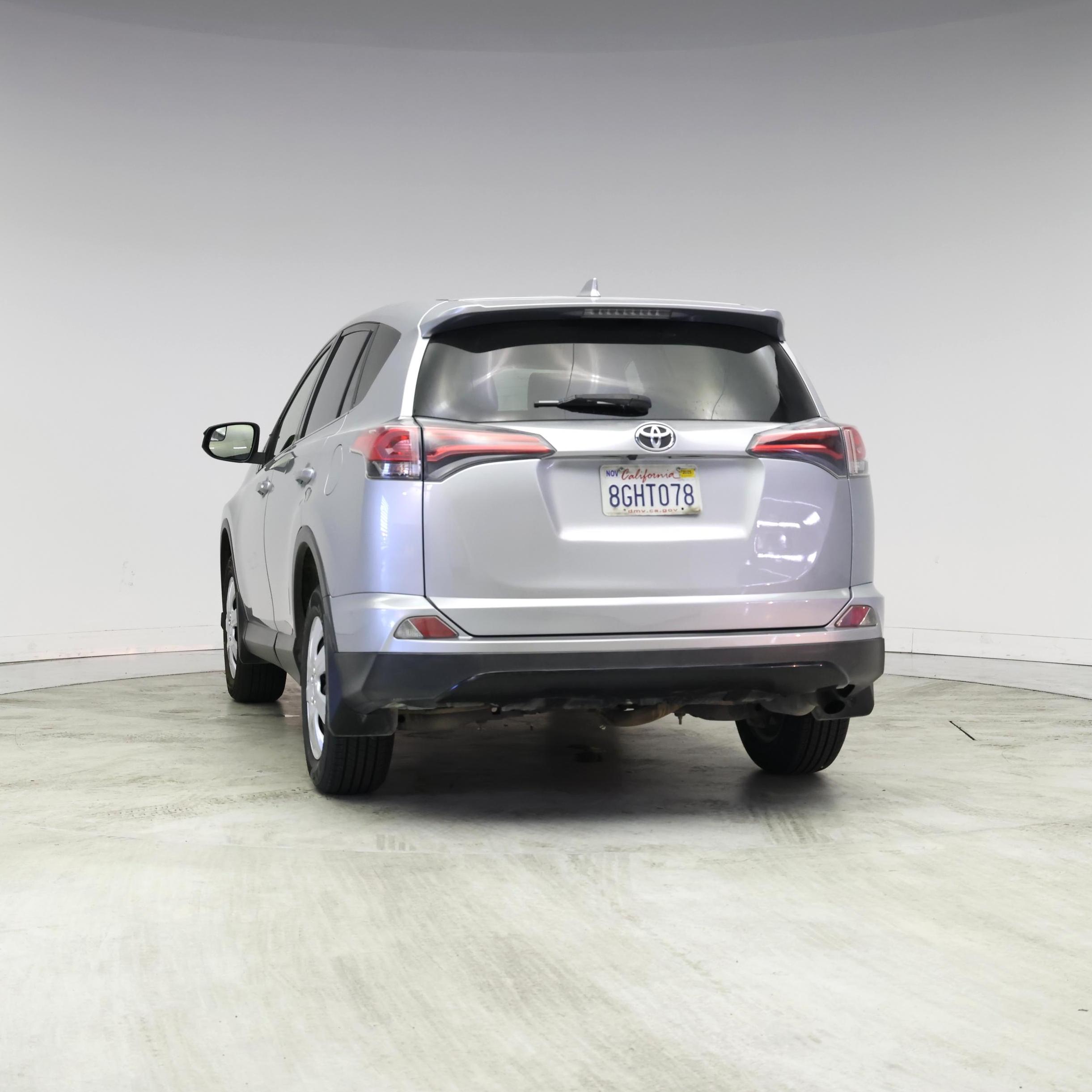 Thumbnail: 2018 Toyota RAV4 - 6