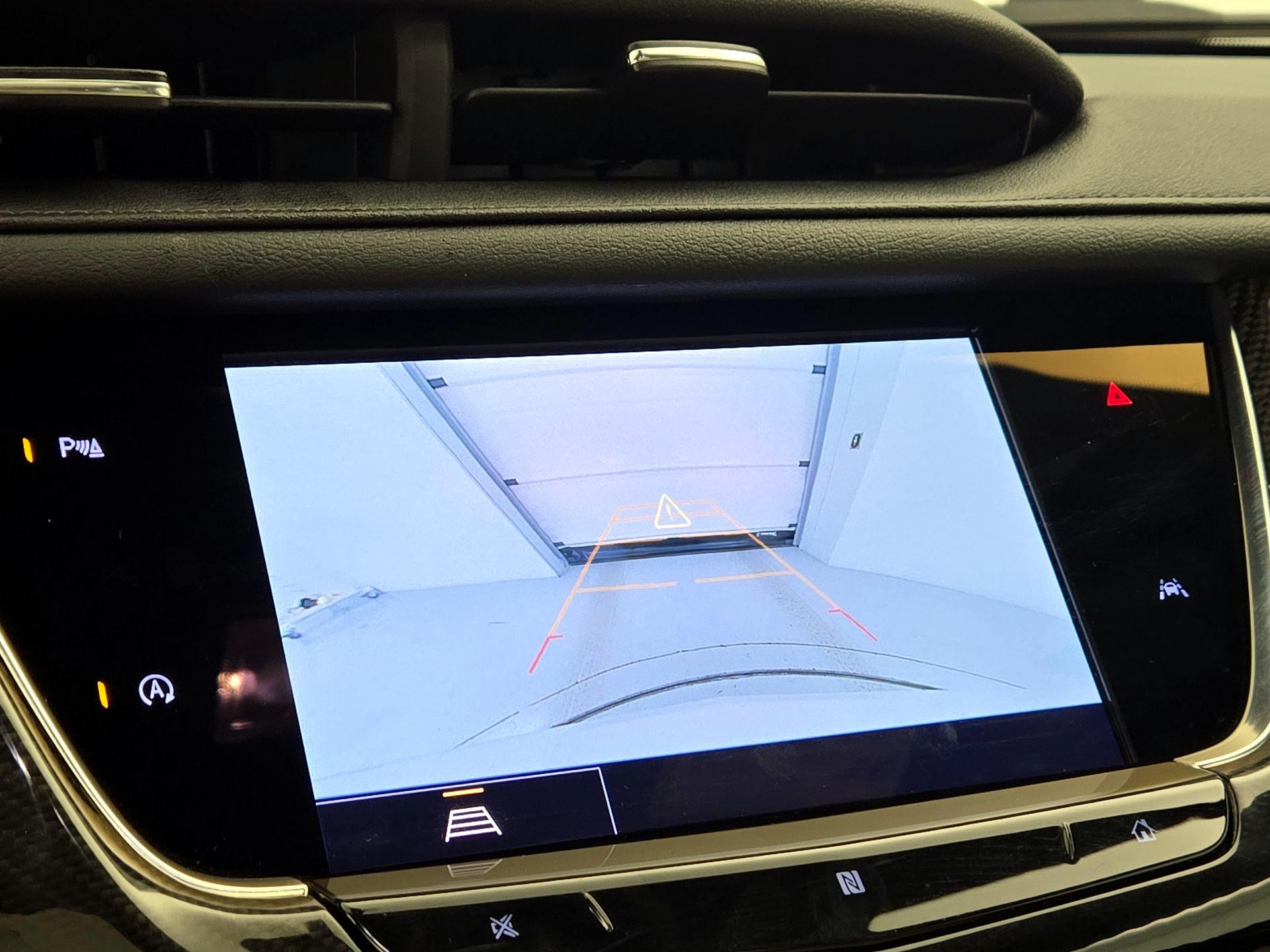 Thumbnail: 2021 Cadillac XT6 - 15