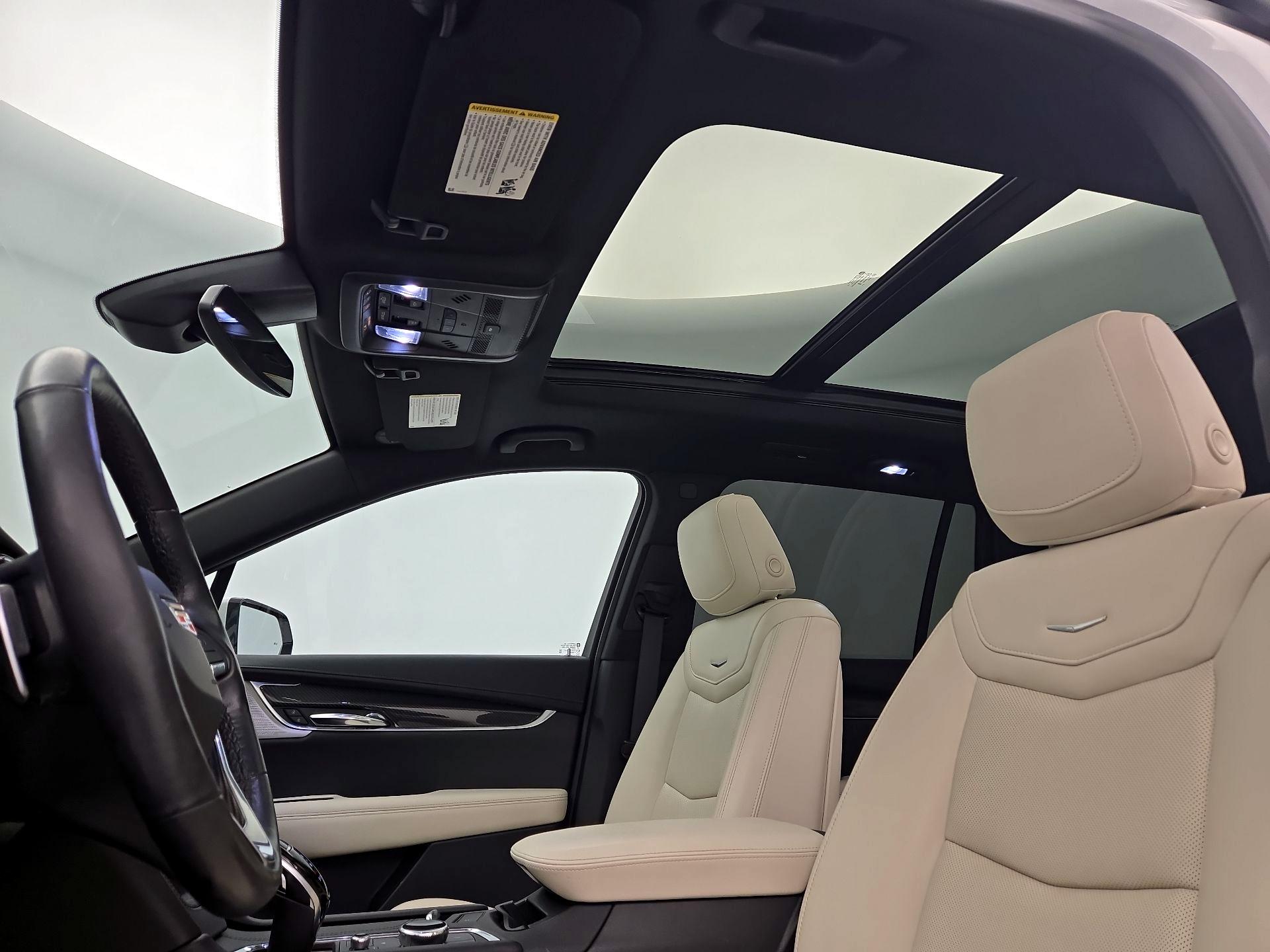 Thumbnail: 2021 Cadillac XT6 - 20