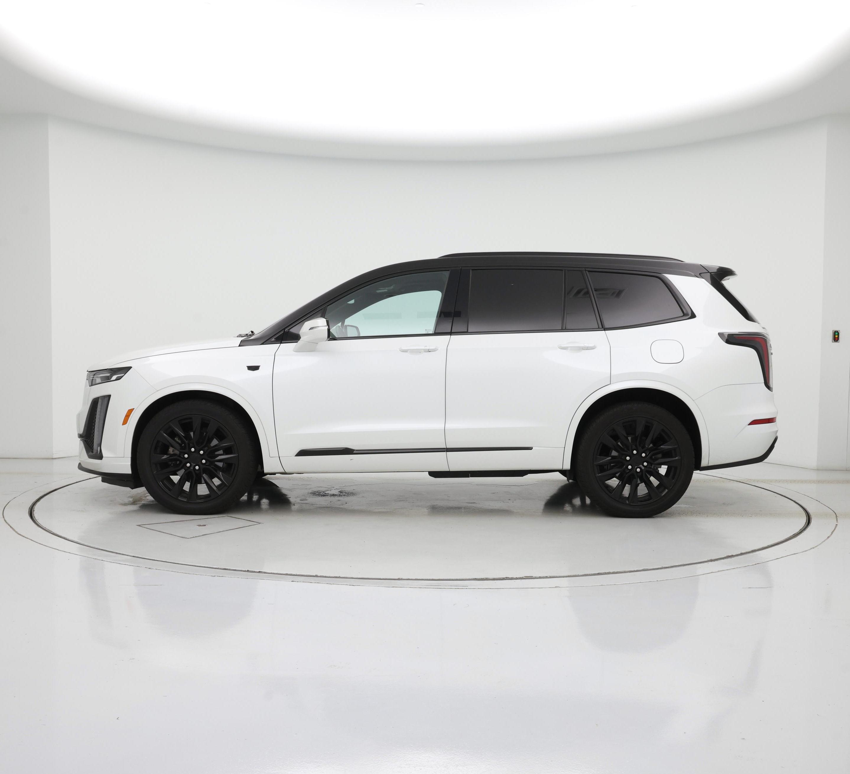 Thumbnail: 2021 Cadillac XT6 - 3