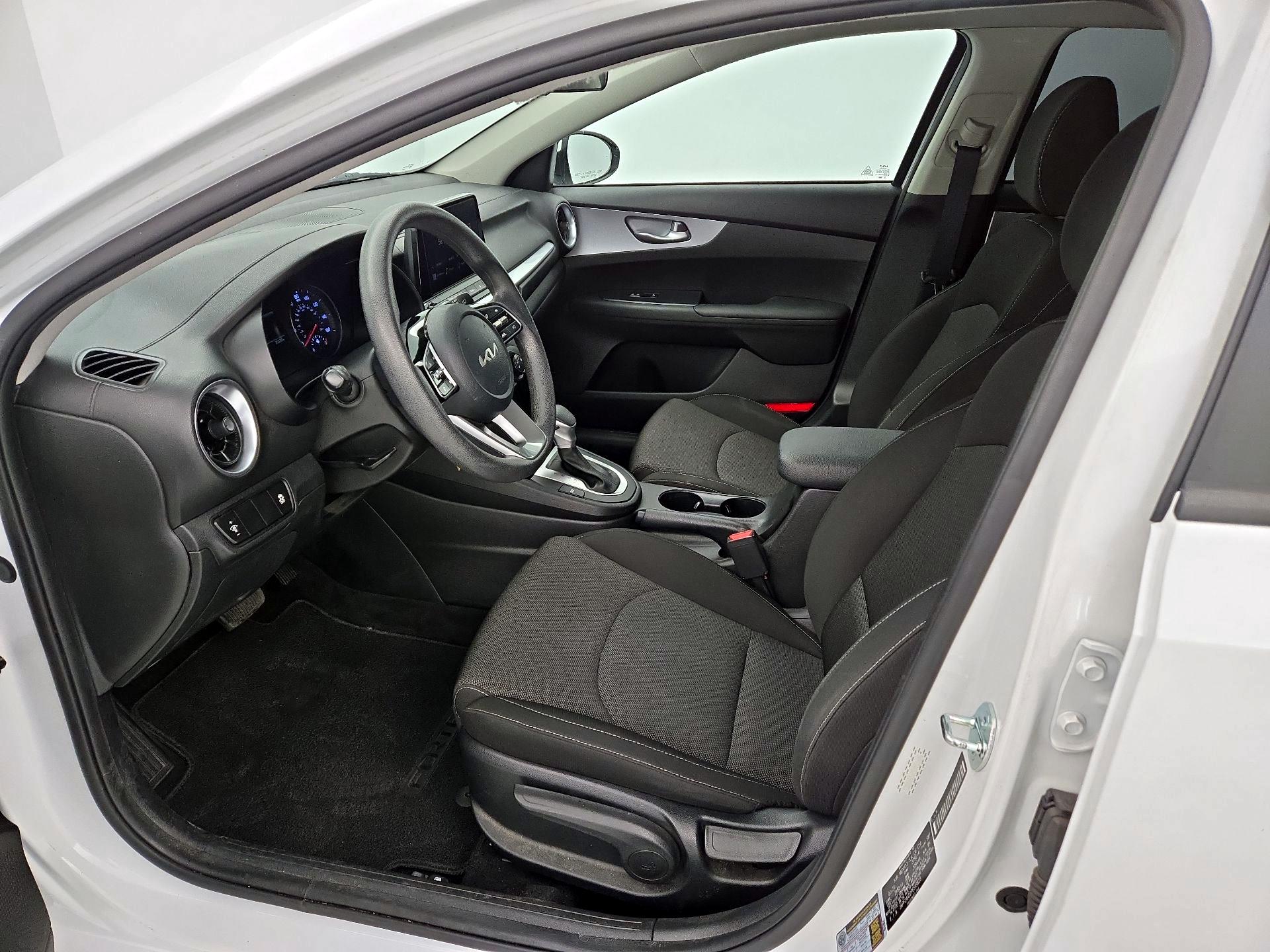 Thumbnail: 2023 Kia Forte - 11