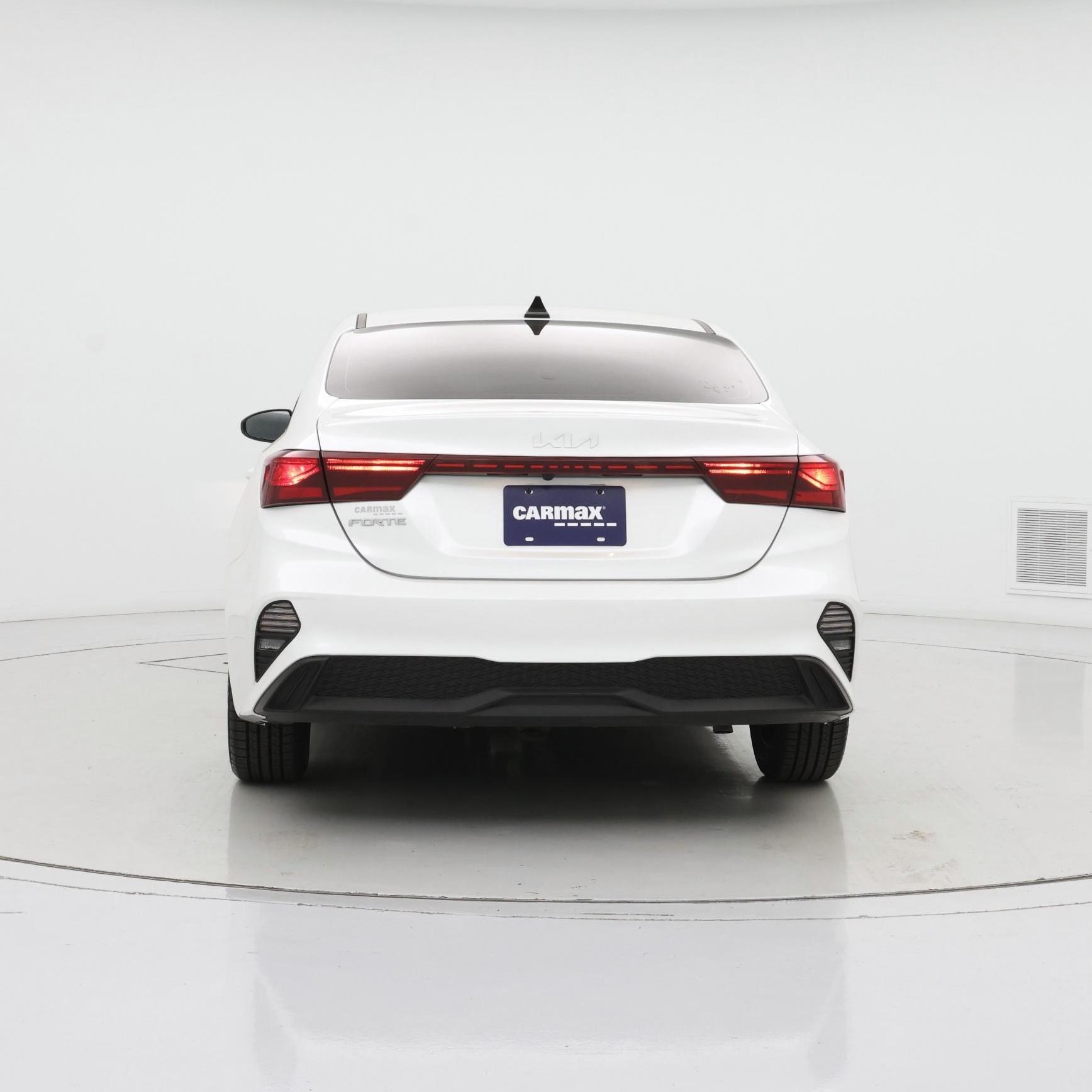 Thumbnail: 2023 Kia Forte - 6