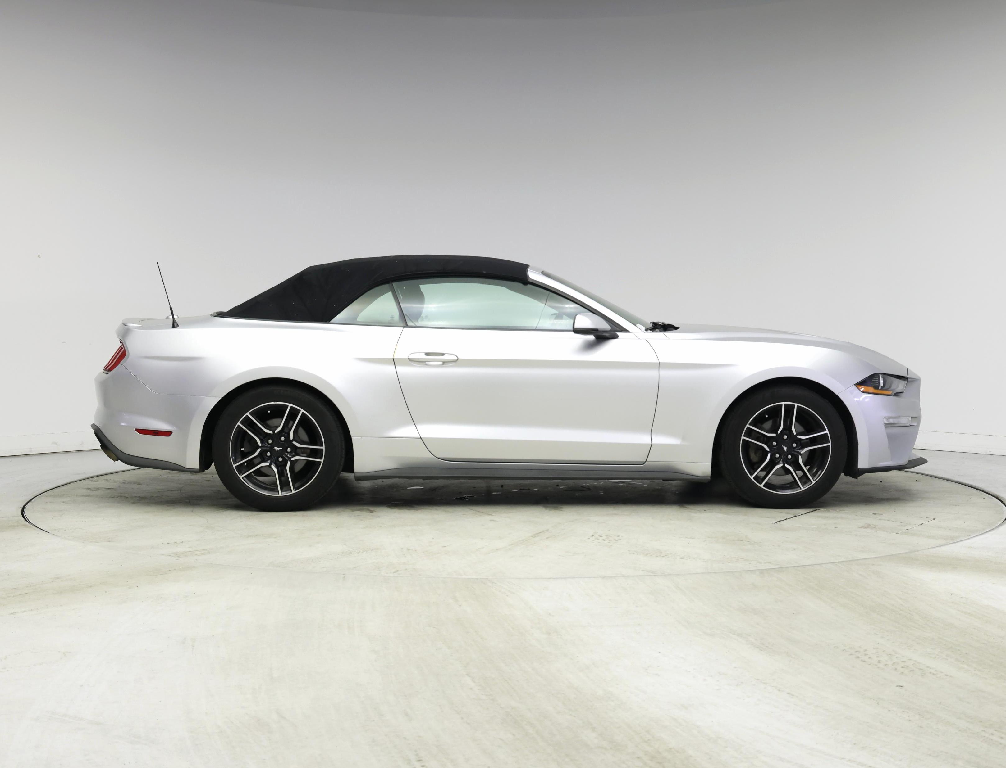Thumbnail: 2018 Ford Mustang - 7