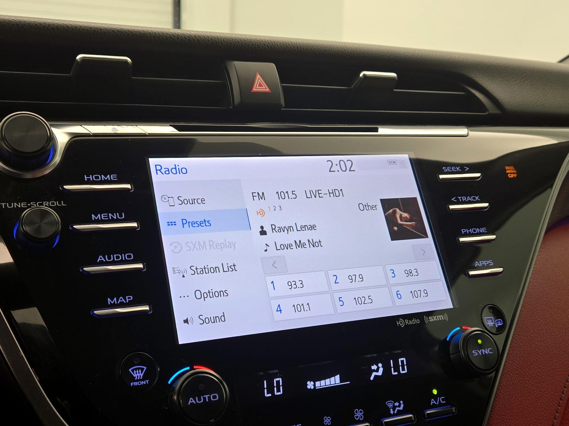 Thumbnail: 2019 Toyota Camry - 15