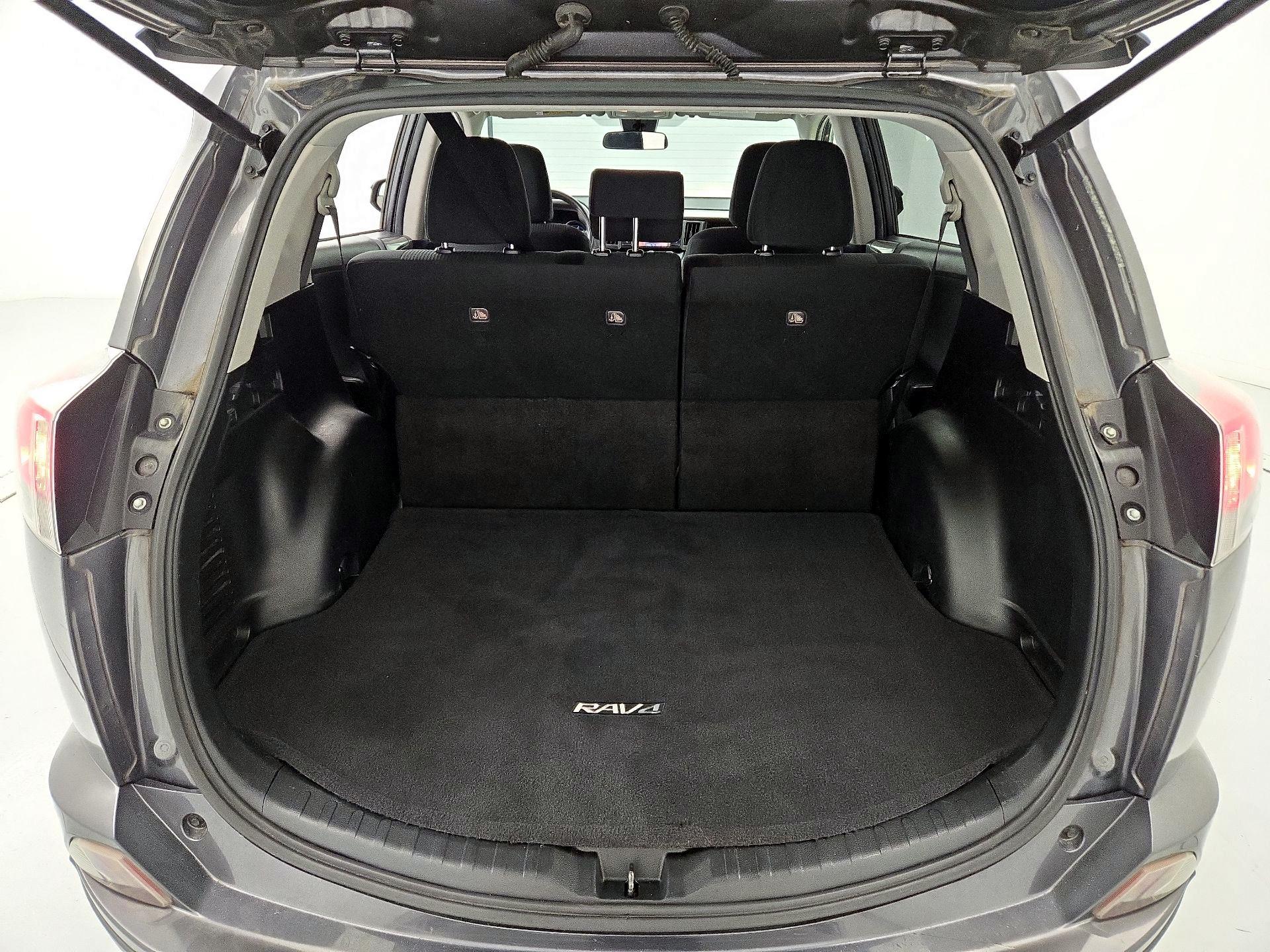 Thumbnail: 2017 Toyota RAV4 - 20