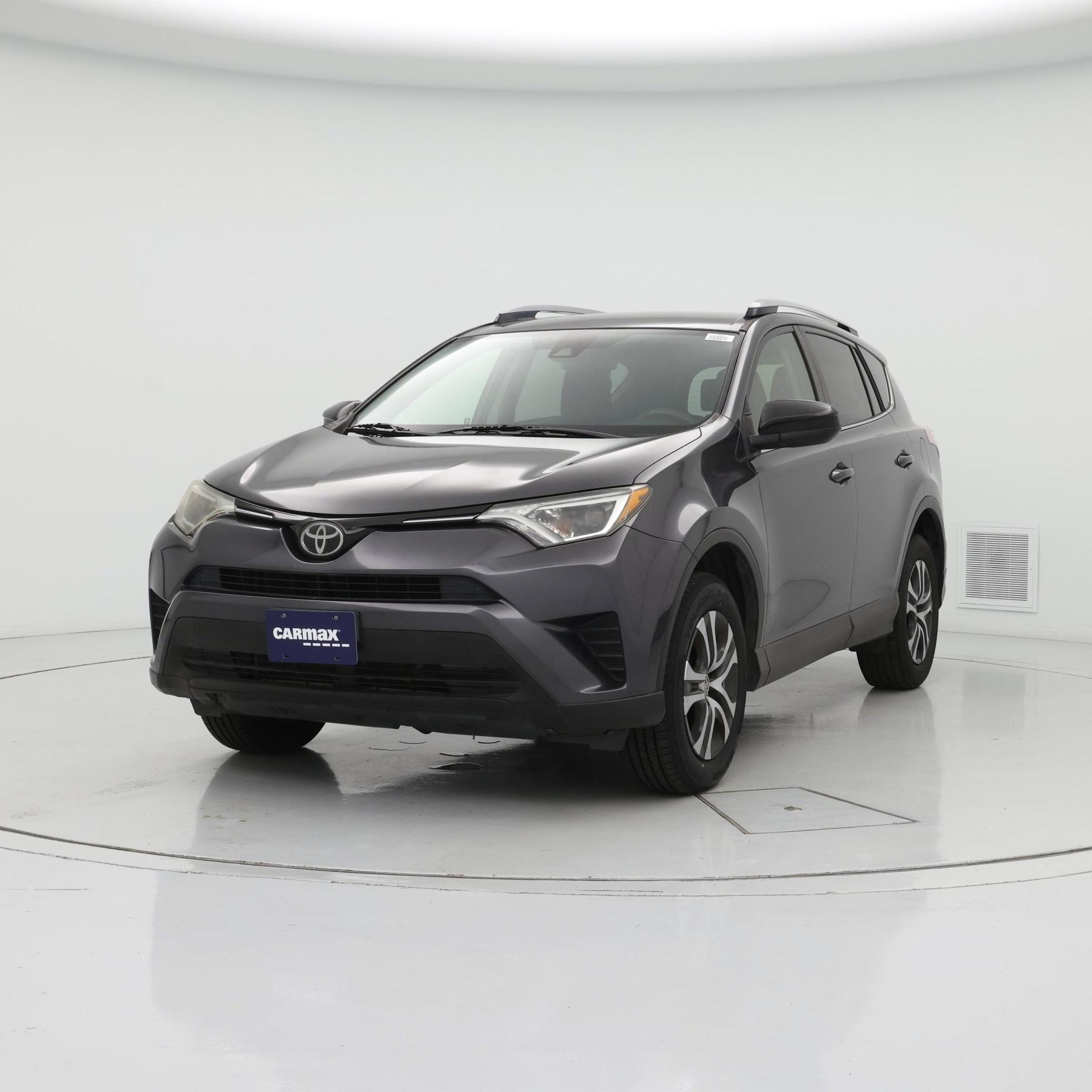 Thumbnail: 2017 Toyota RAV4 - 4