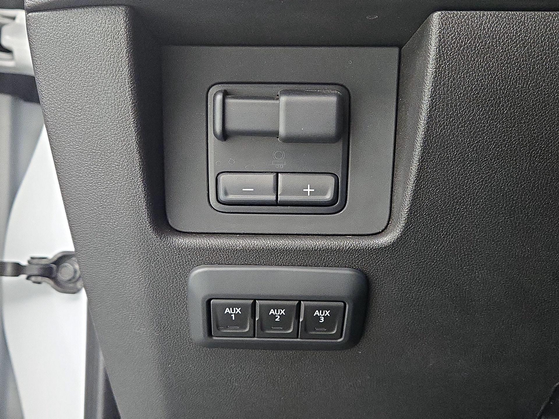 Thumbnail: 2024 Chevrolet Colorado - 13