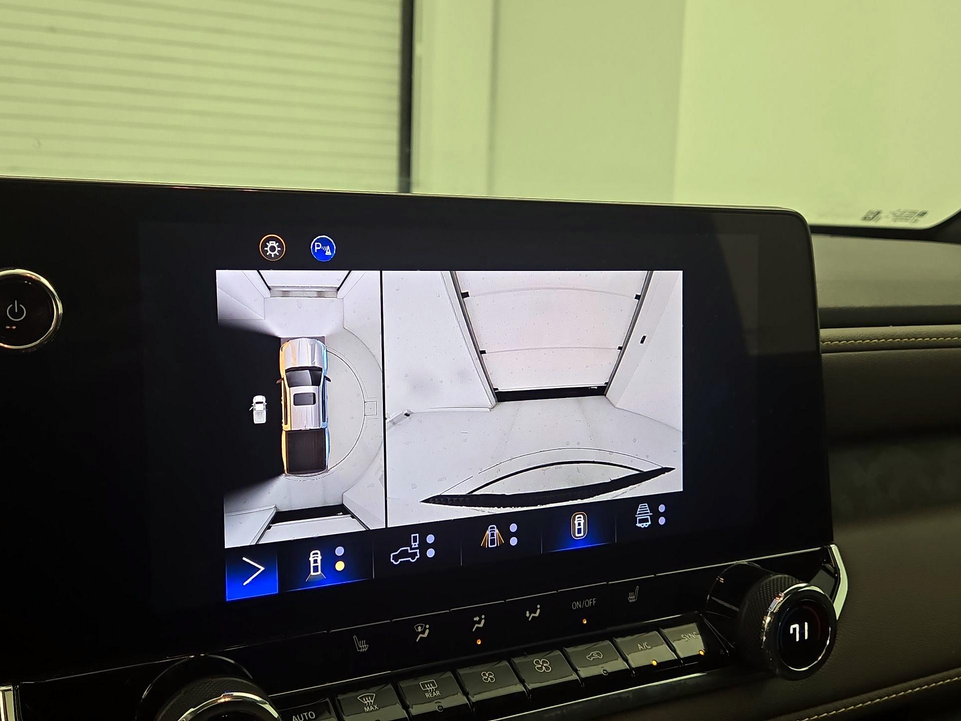 Thumbnail: 2024 Chevrolet Colorado - 14