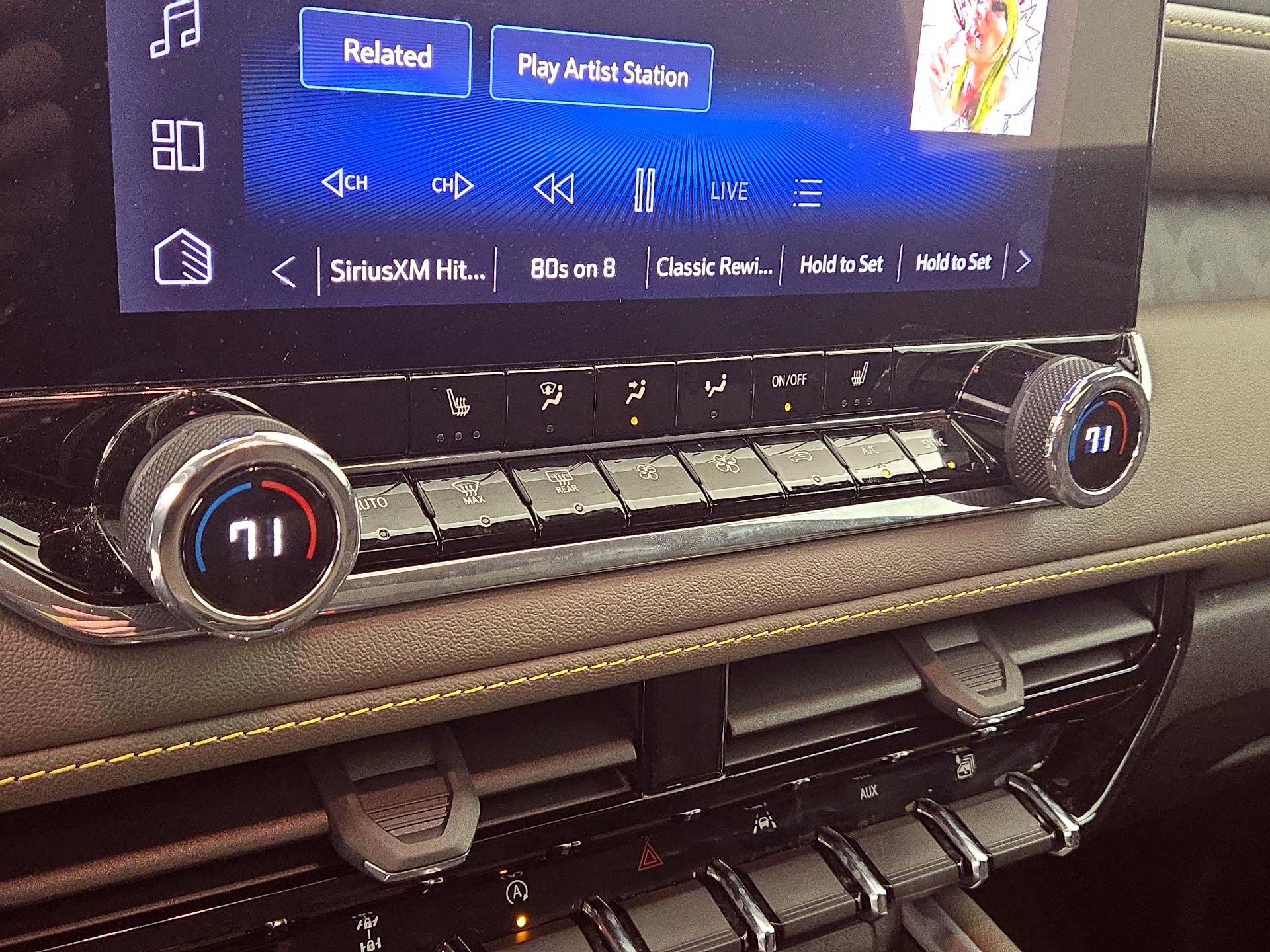 Thumbnail: 2024 Chevrolet Colorado - 16