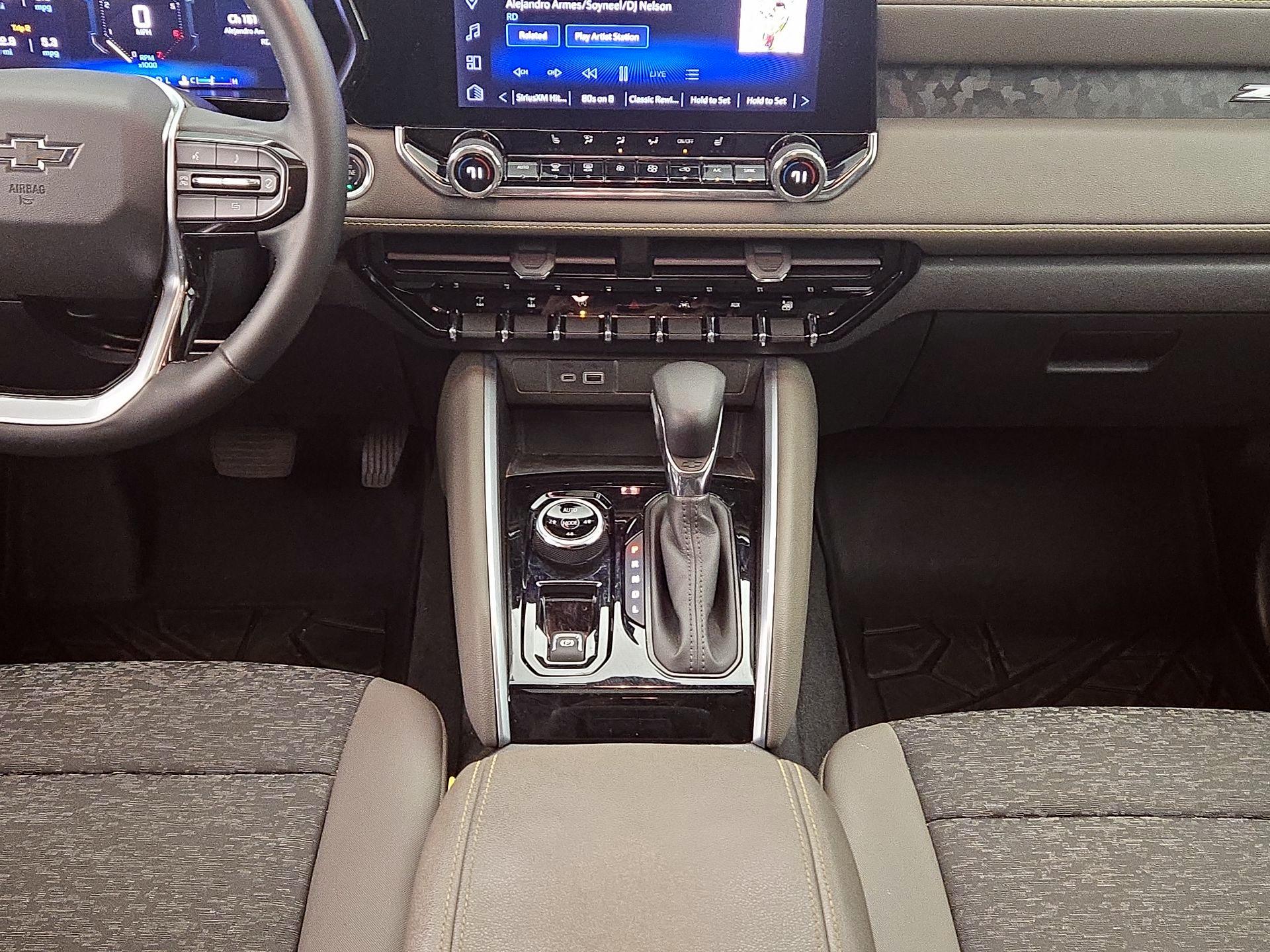 Thumbnail: 2024 Chevrolet Colorado - 17