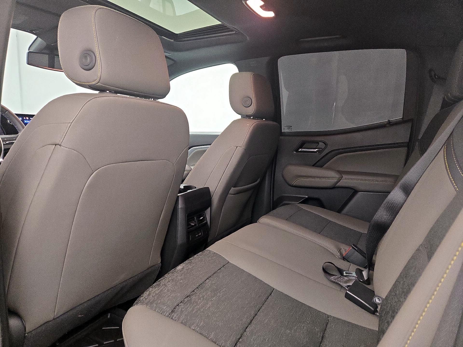 Thumbnail: 2024 Chevrolet Colorado - 20