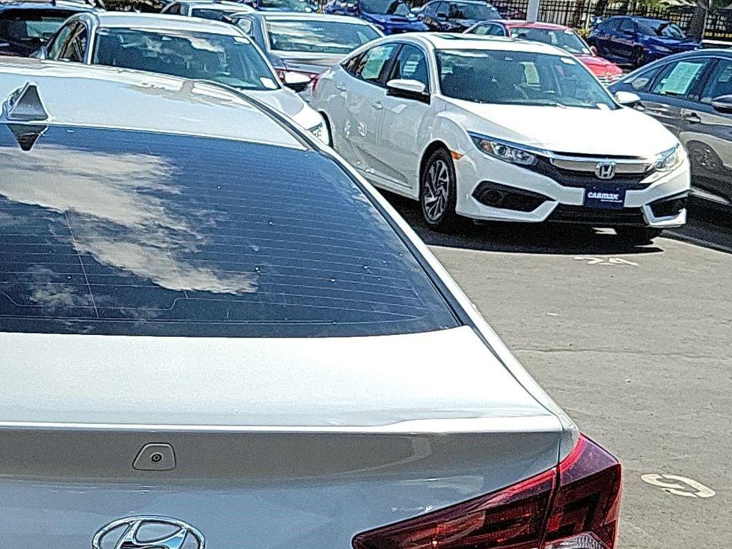 Thumbnail: 2020 Hyundai Elantra - 6