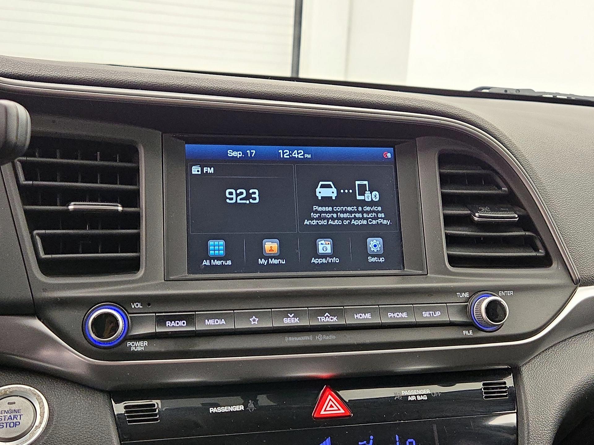 Thumbnail: 2020 Hyundai Elantra - 15