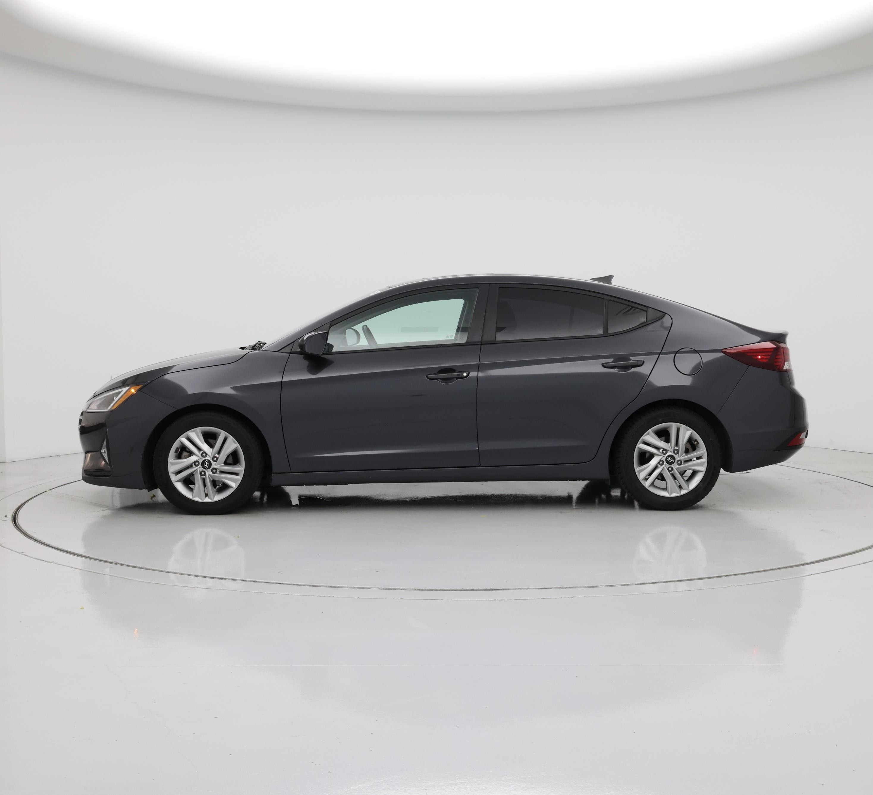 Thumbnail: 2020 Hyundai Elantra - 3