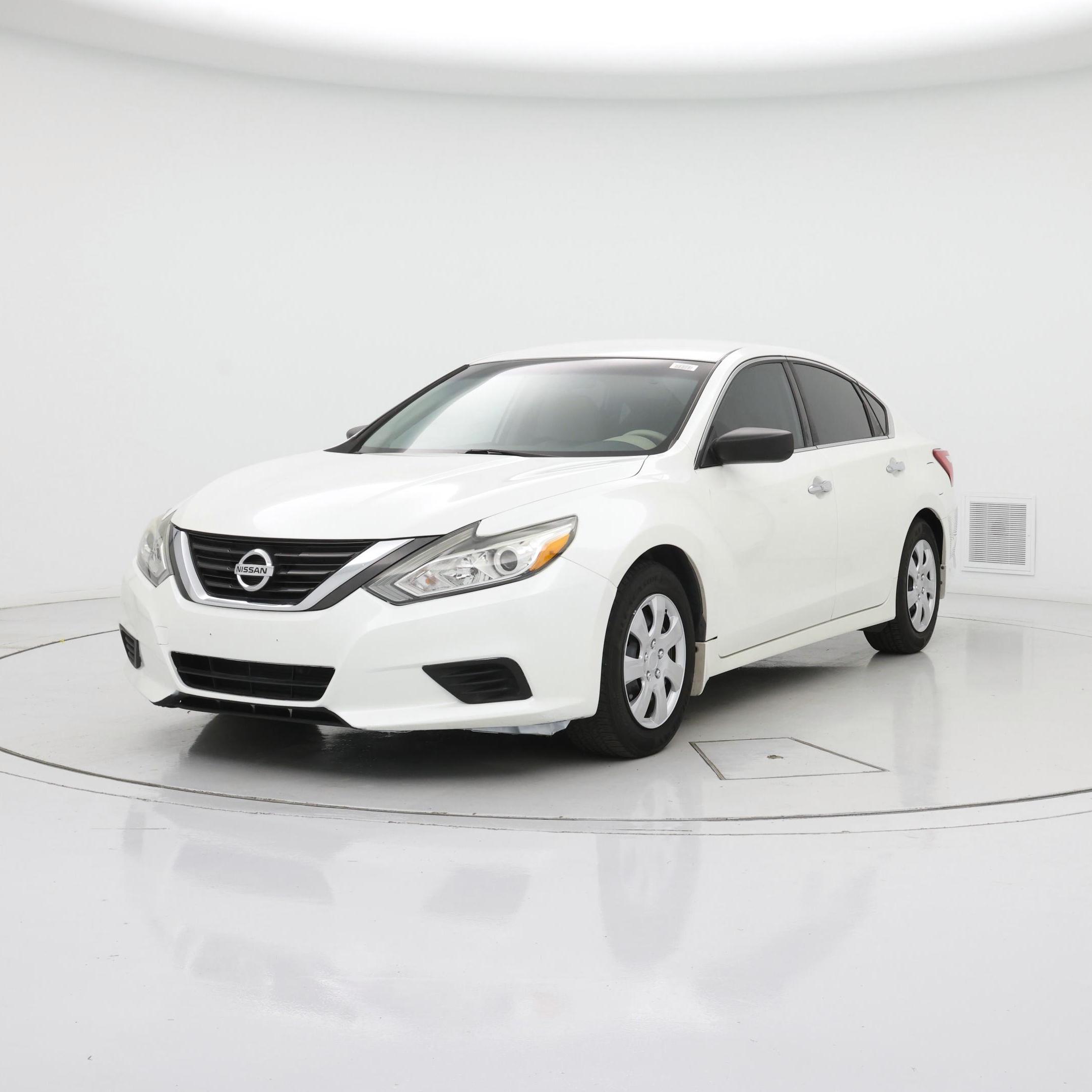 Thumbnail: 2016 Nissan Altima - 4