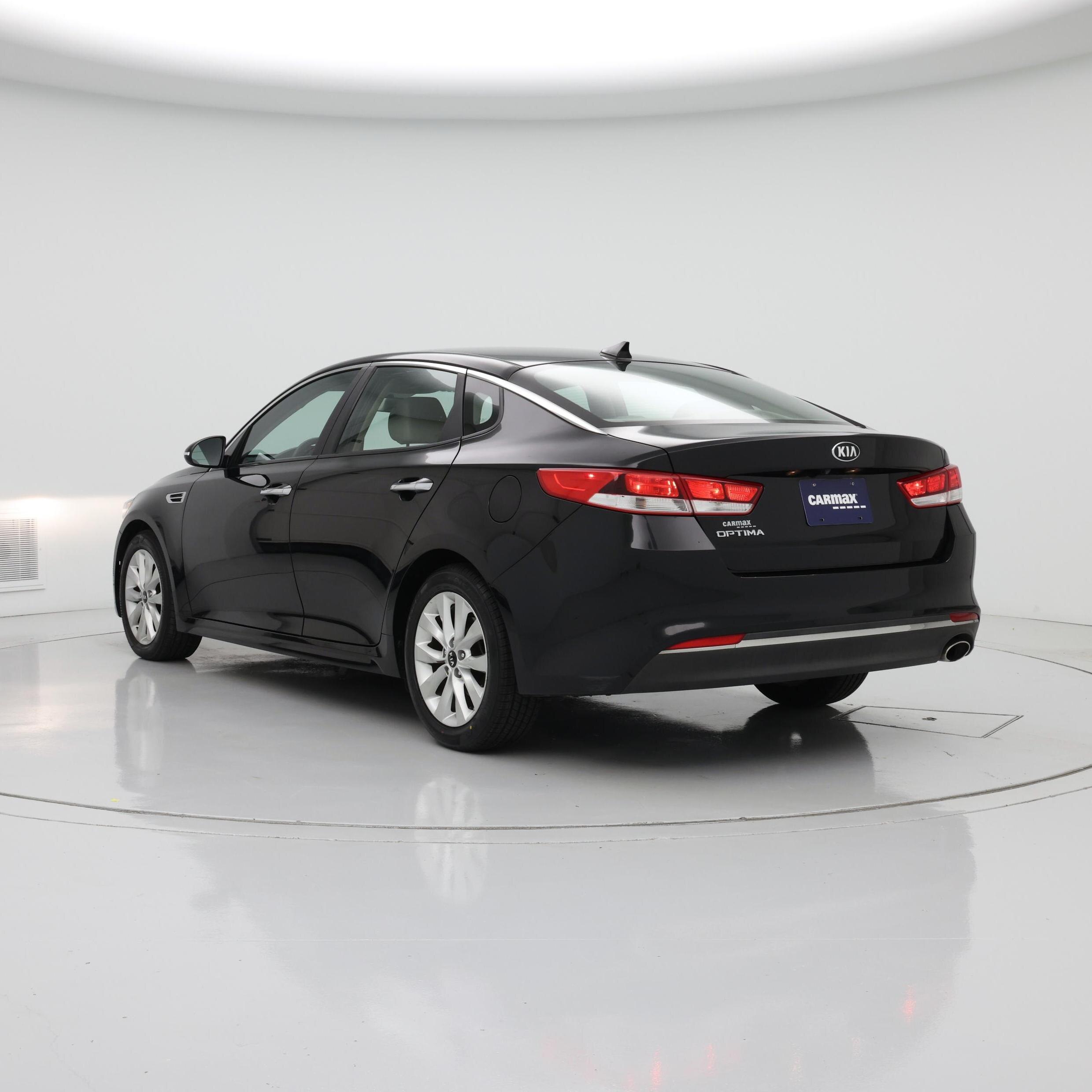 Thumbnail: 2016 Kia Optima - 2