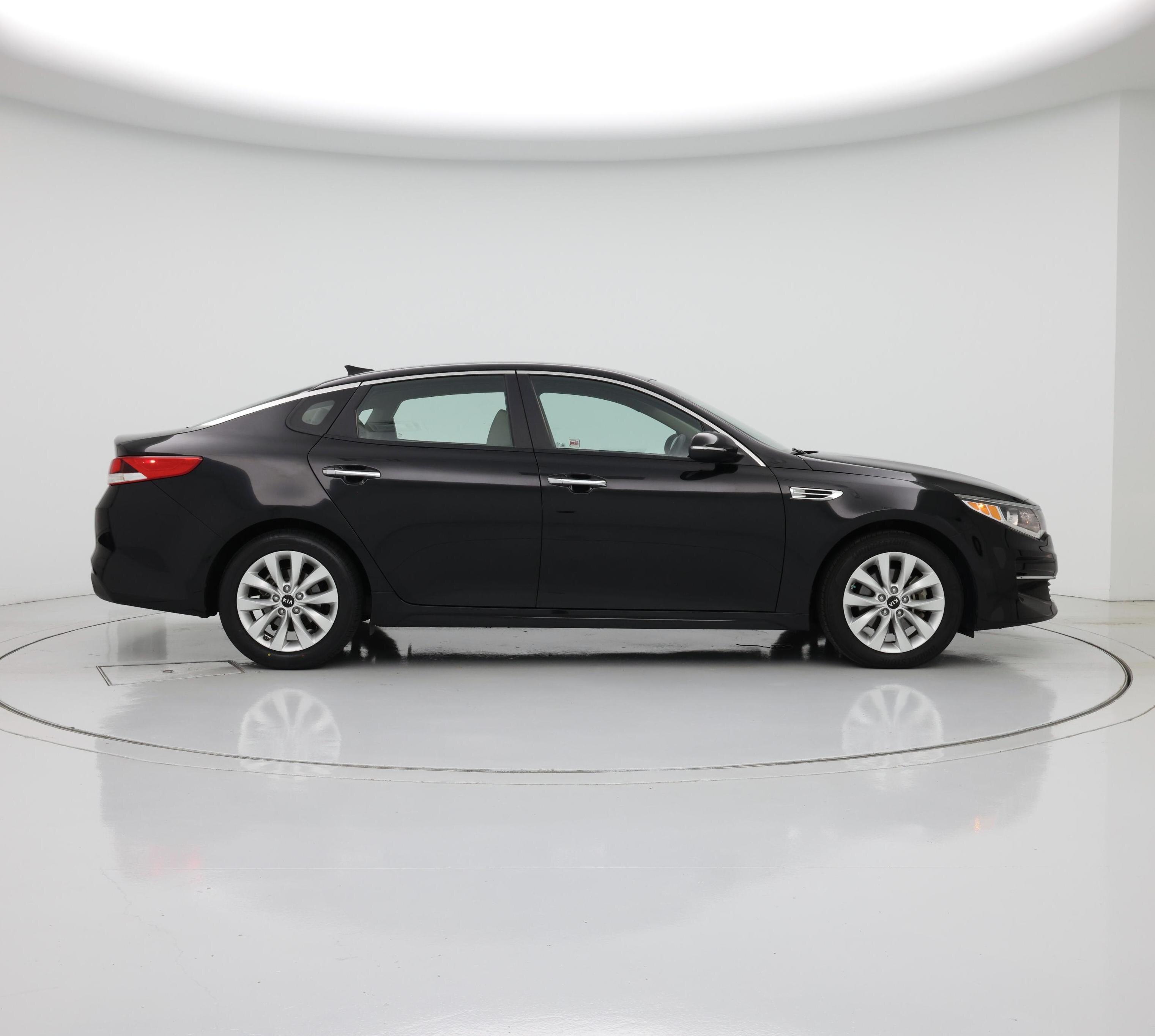 Thumbnail: 2016 Kia Optima - 7