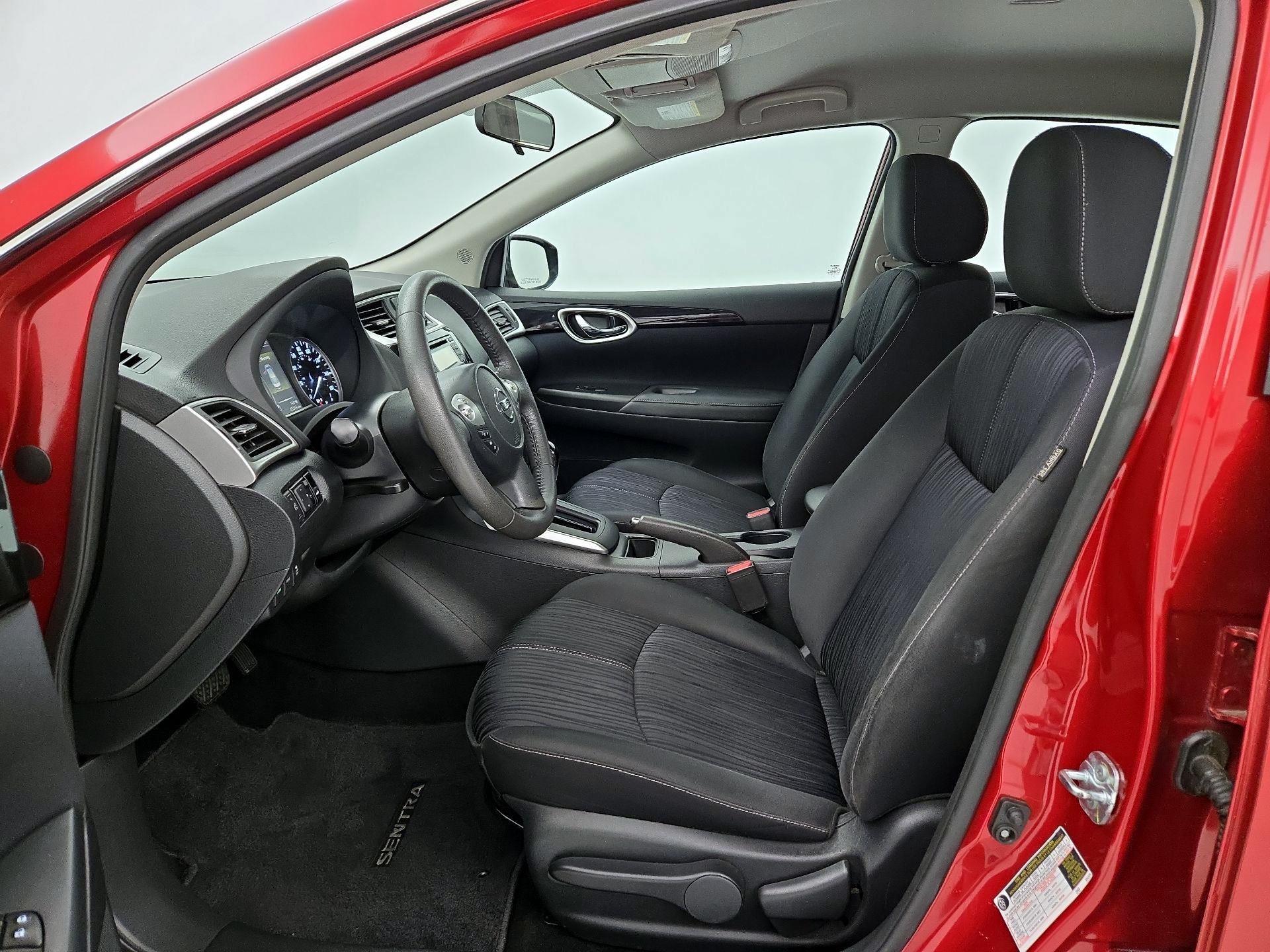 Thumbnail: 2017 Nissan Sentra - 11