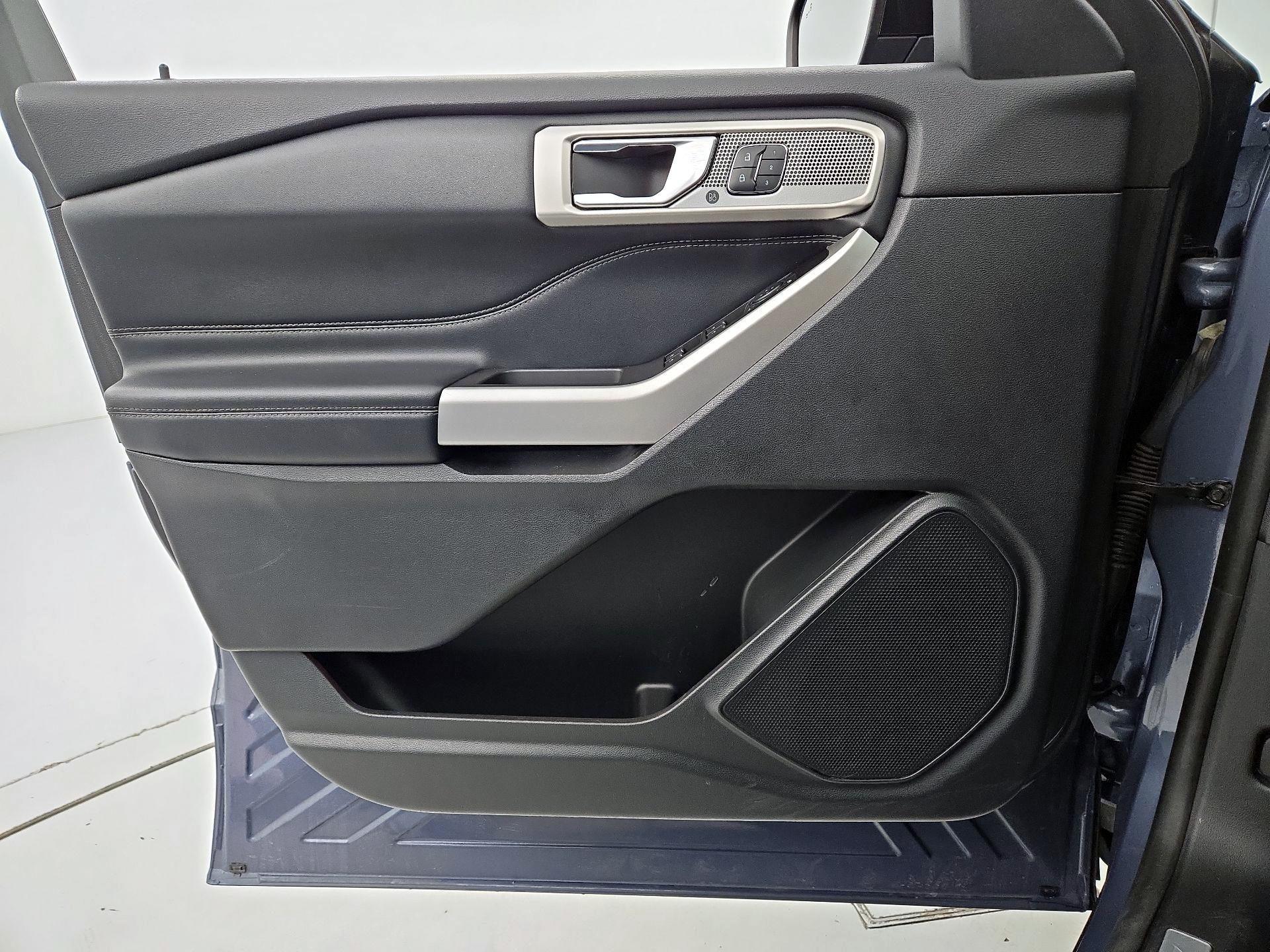 Thumbnail: 2021 Ford Explorer - 12