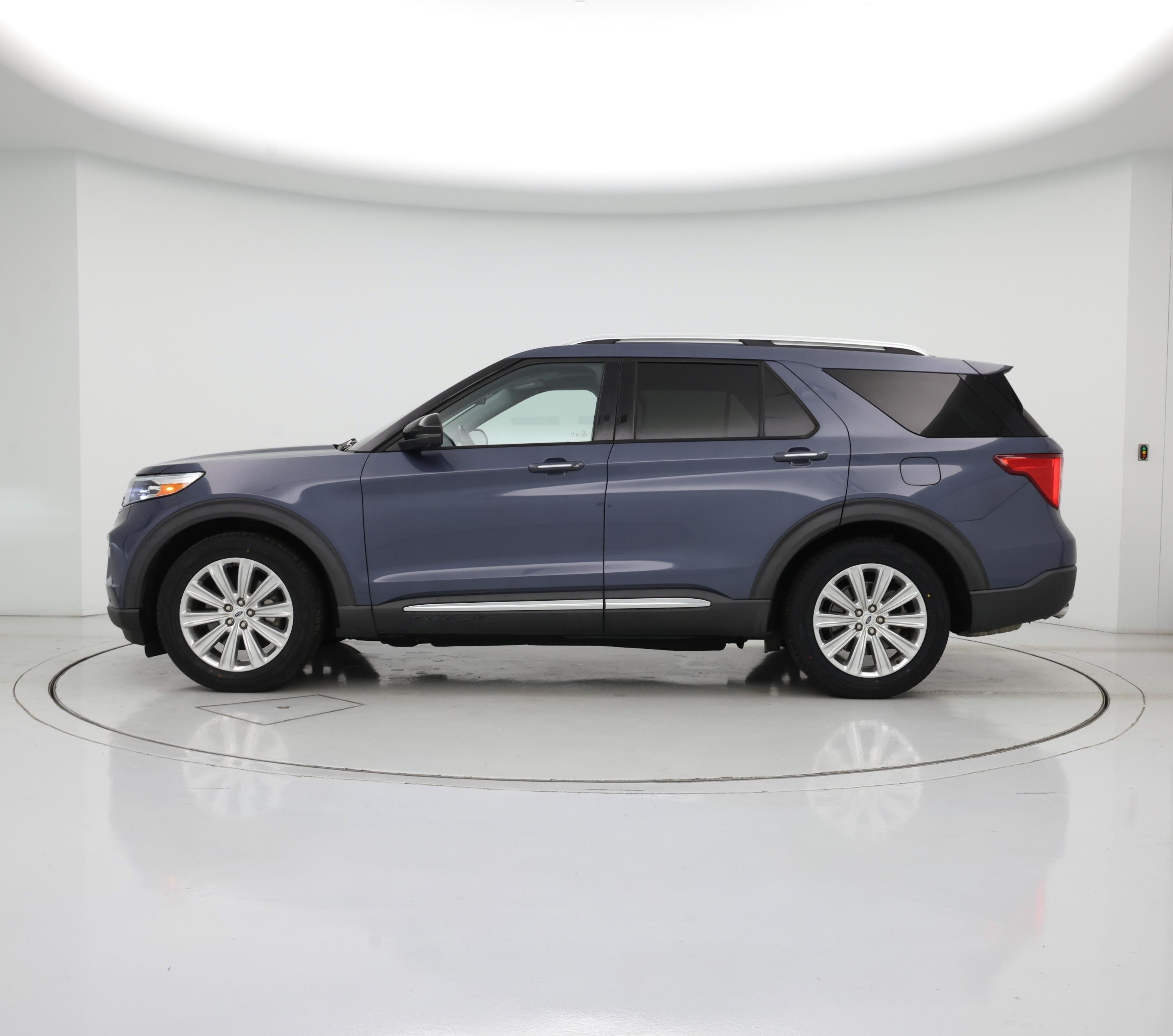 Thumbnail: 2021 Ford Explorer - 3