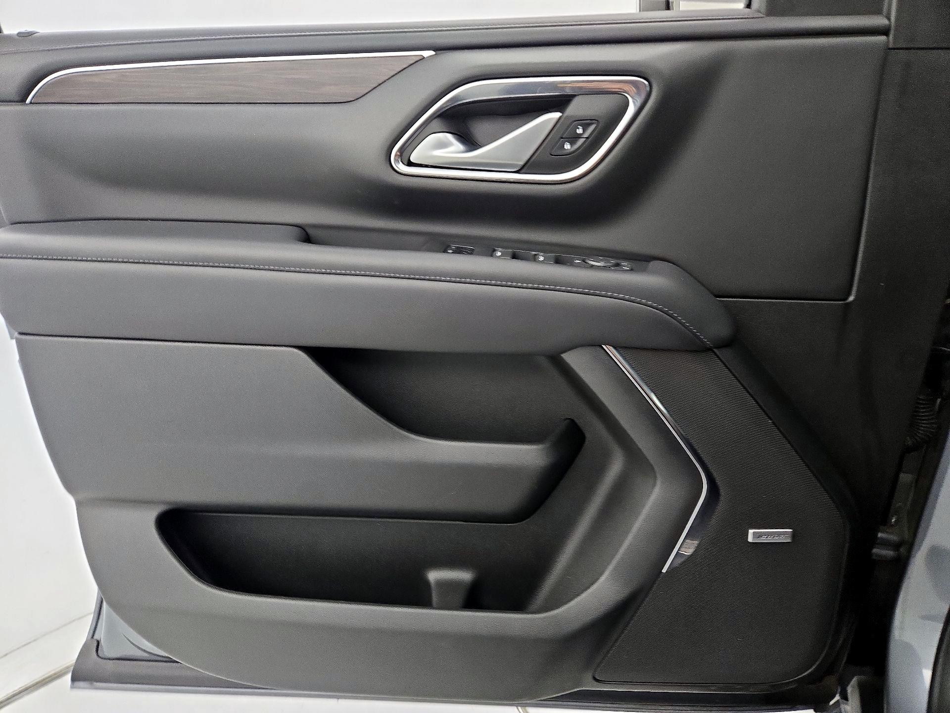 Thumbnail: 2022 Chevrolet Suburban - 12