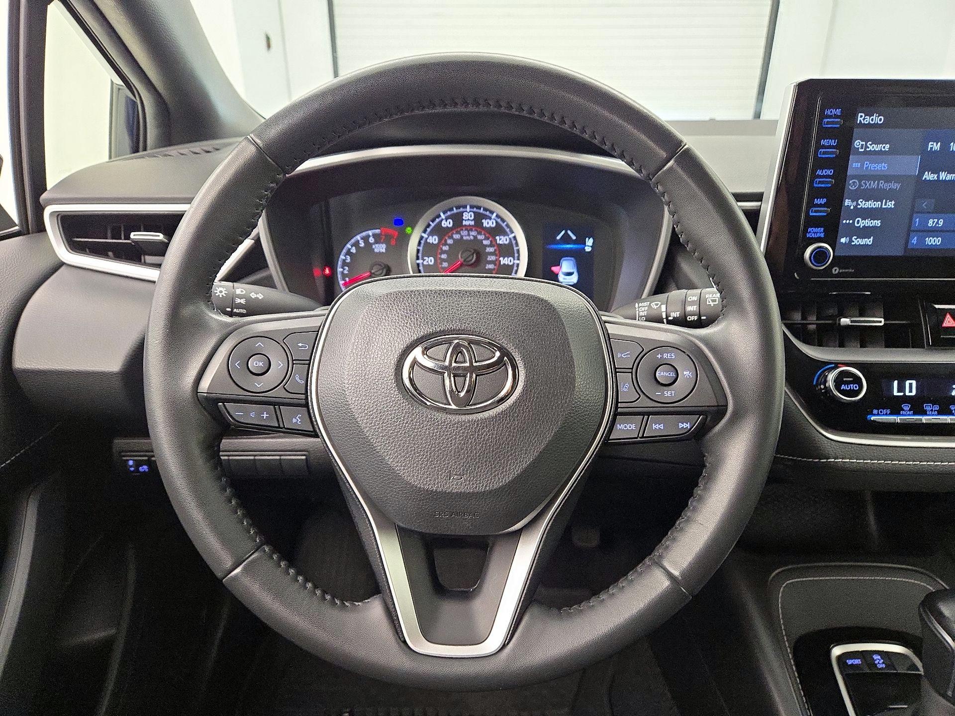 Thumbnail: 2022 Toyota Corolla - 10